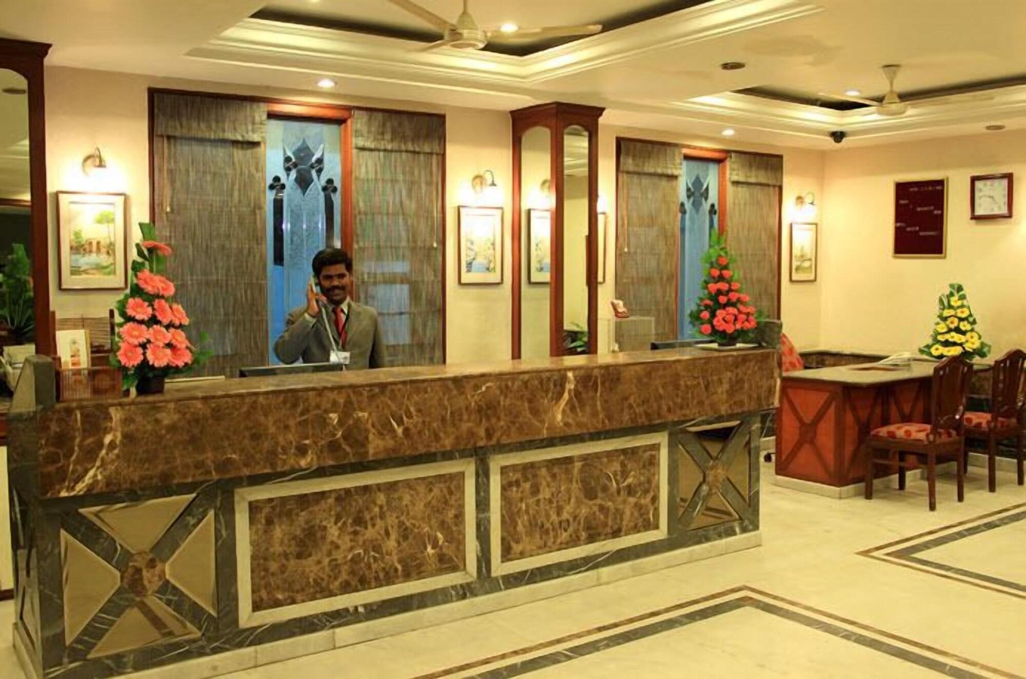 Vista Lobby Hotel Basant Residency