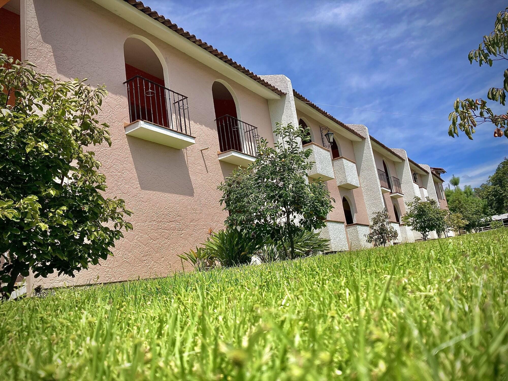 Vista Exterior Hotel Ojo de Agua