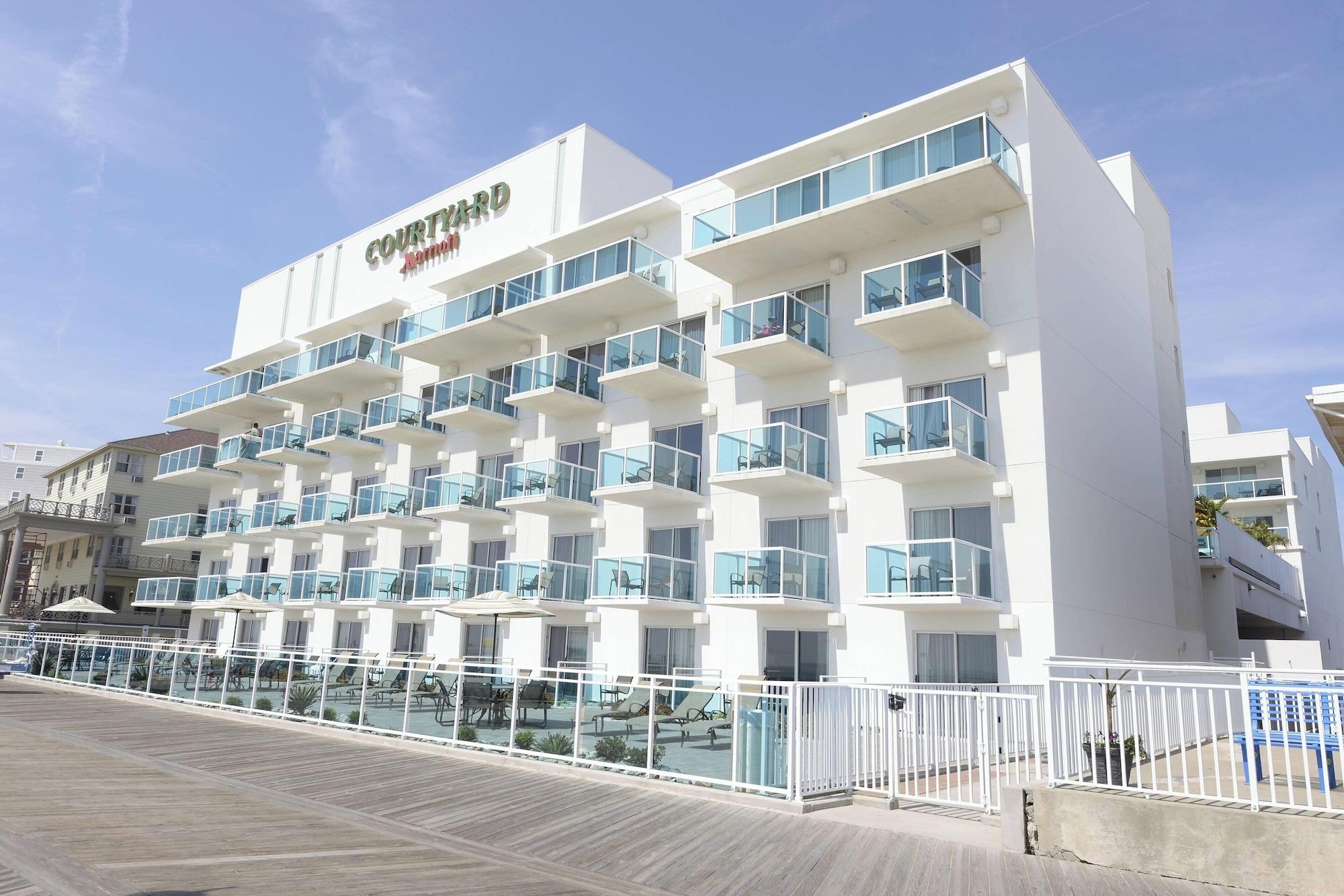 Vista Exterior Courtyard Ocean City Oceanfront