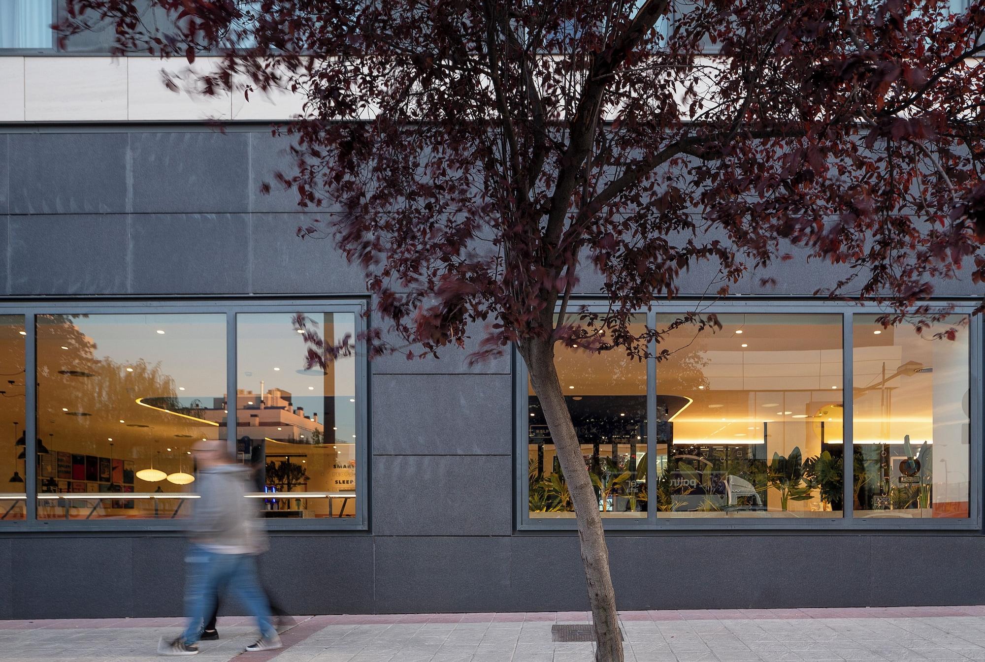 Vista Exterior B&B Hotel Madrid Getafe