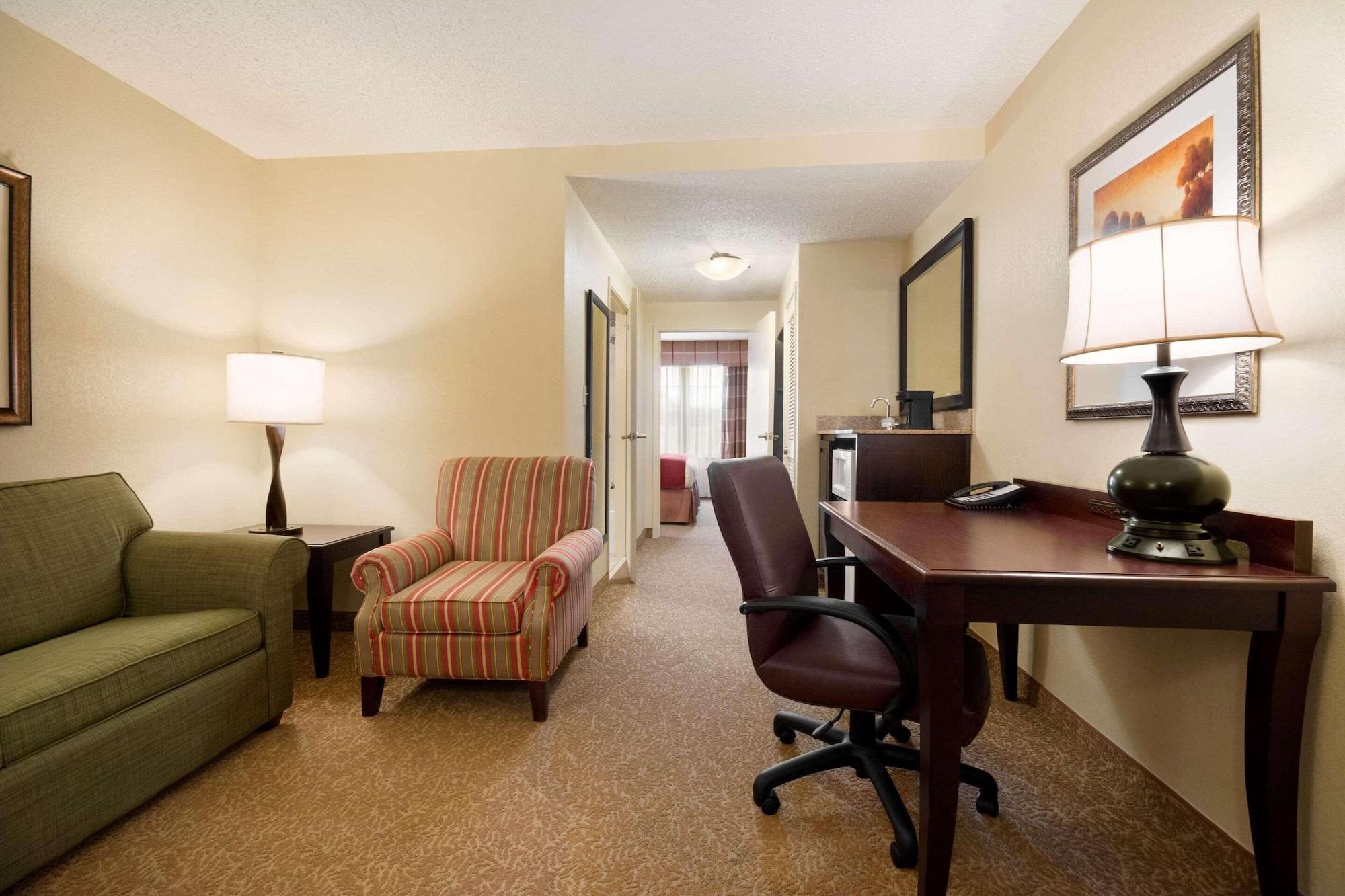 Habitación Country Inn & Suites by Radisson, Norcross, GA