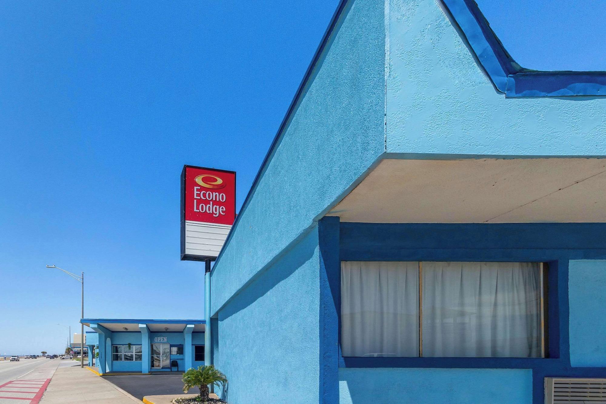 Varios Econo Lodge Galveston Seawall