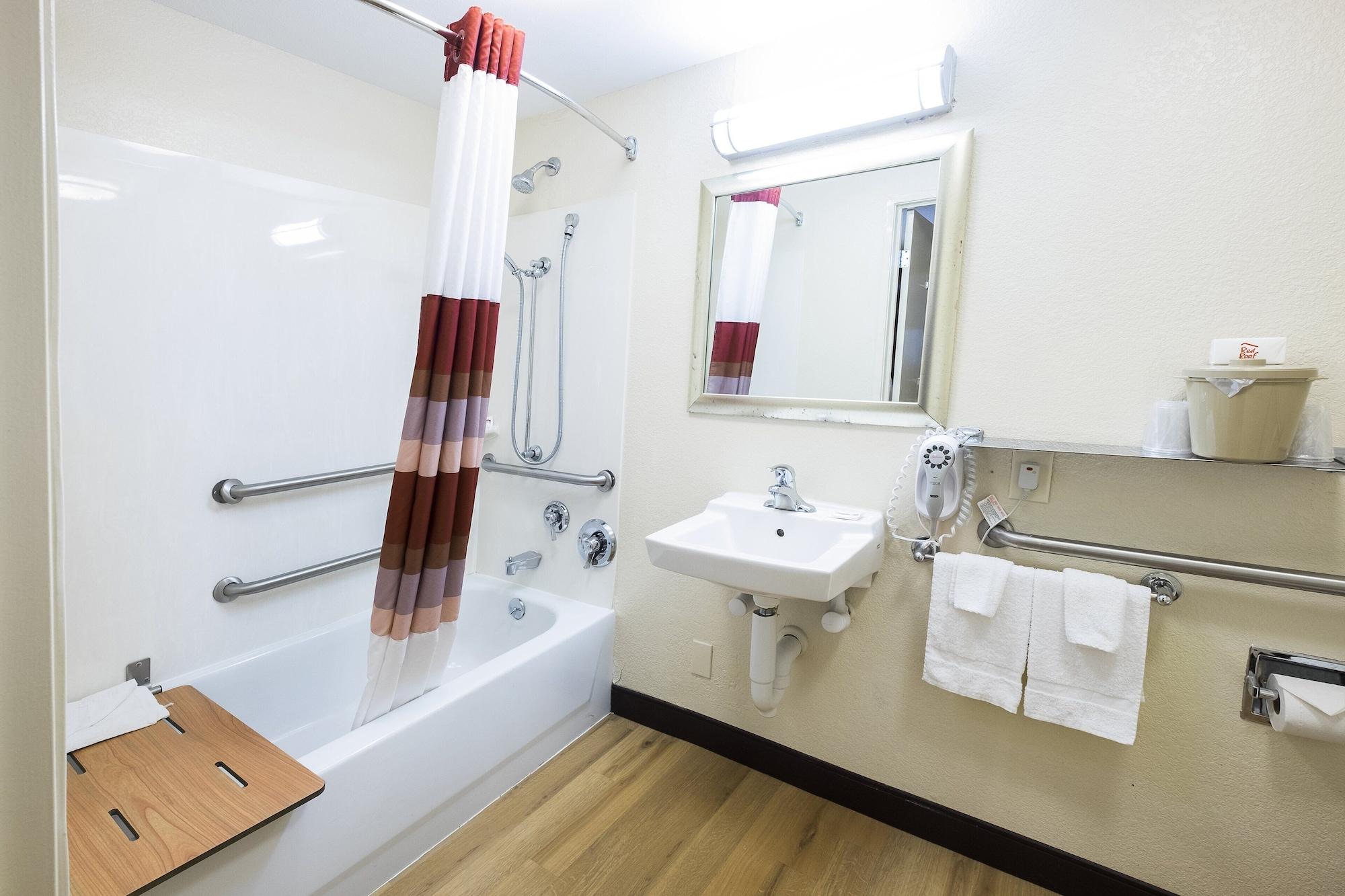 Equipamiento de Habitación Red Roof Inn Toledo - University