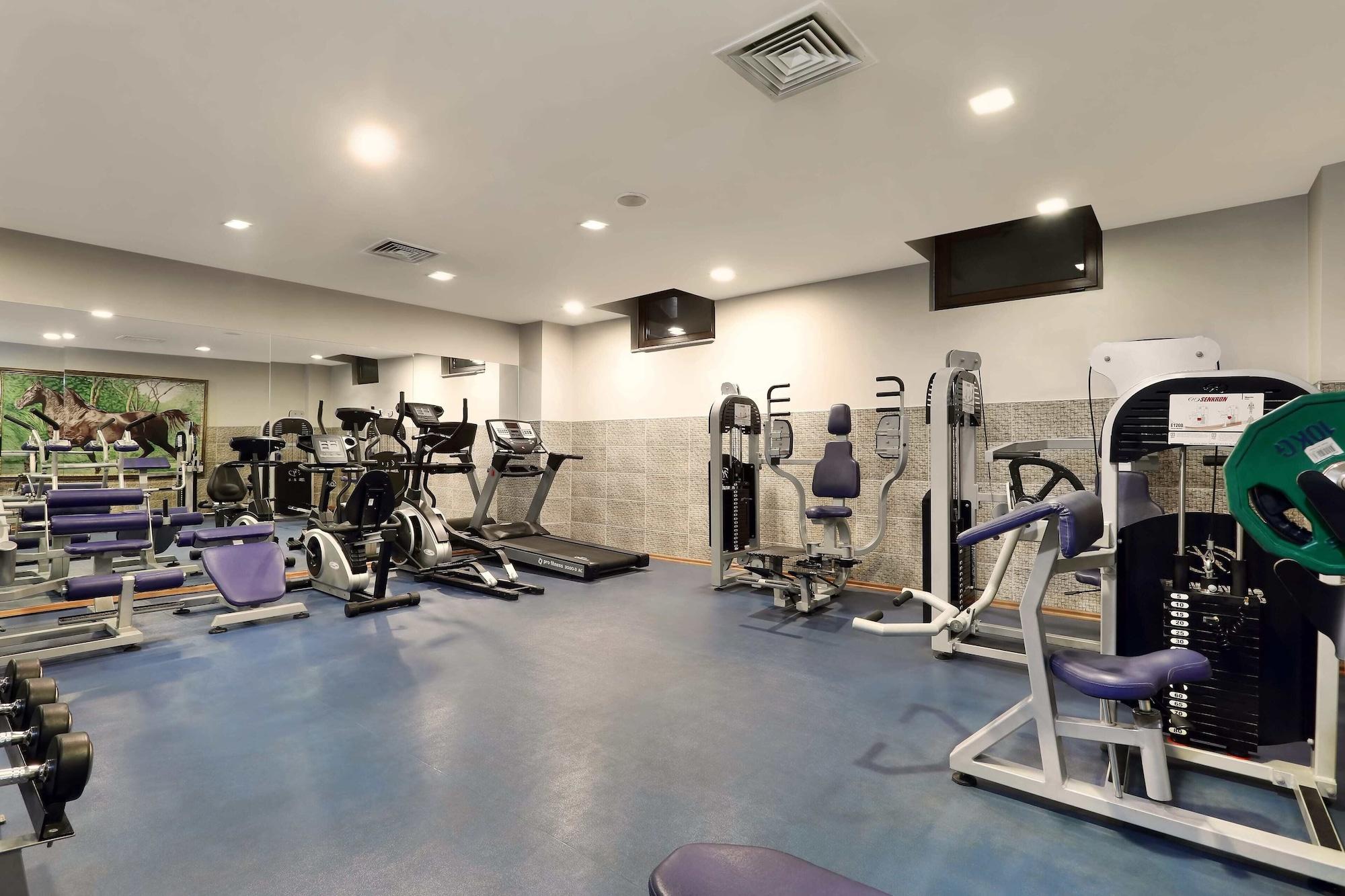 Gimnasio New Balturk Hotel Izmit