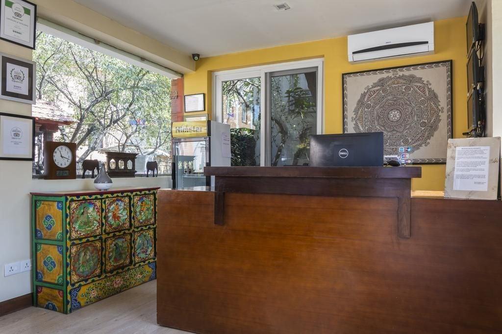 Vista Lobby Shaligram Hotel