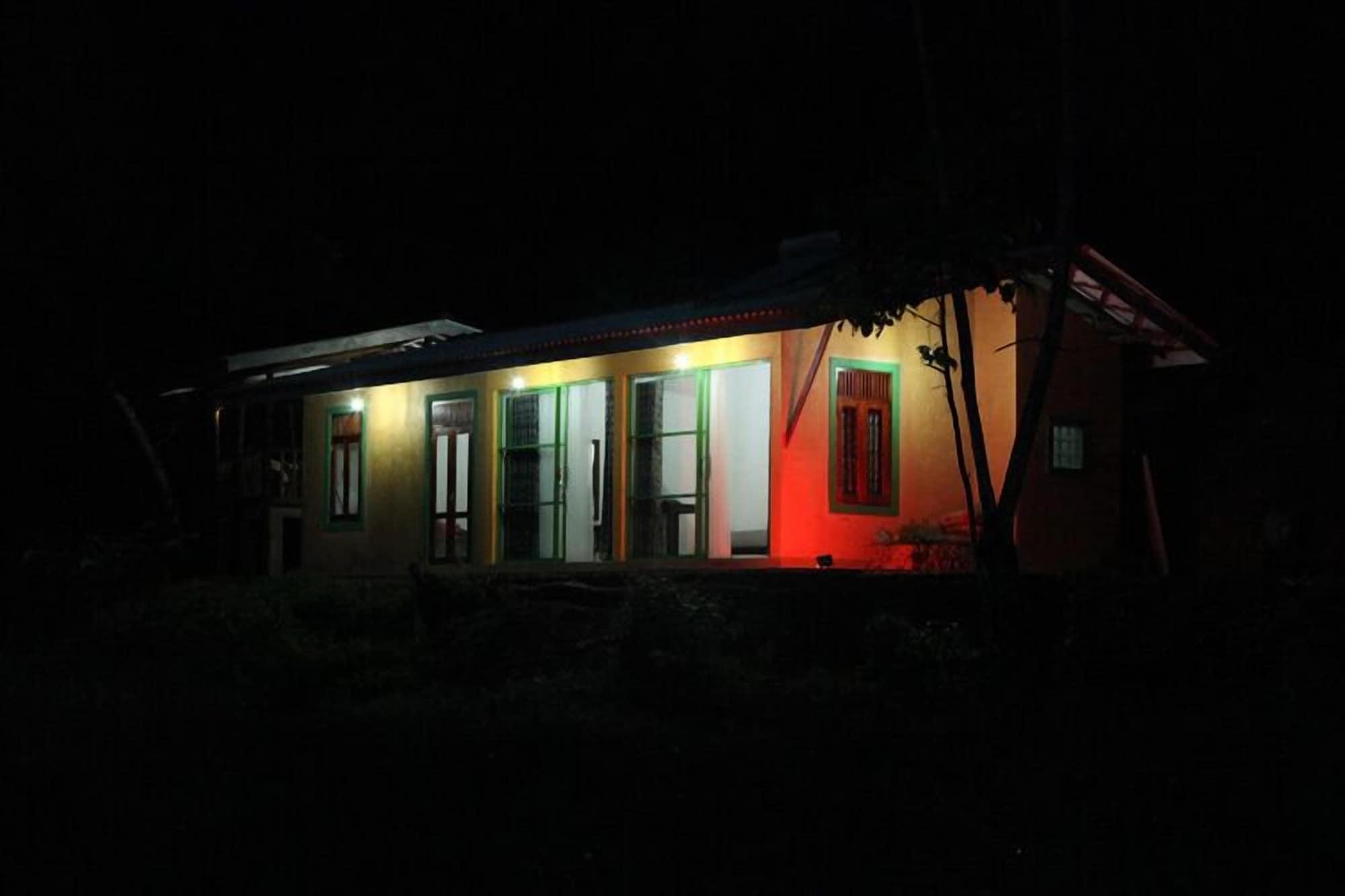 Vista Exterior Sinharaja Forest Edge