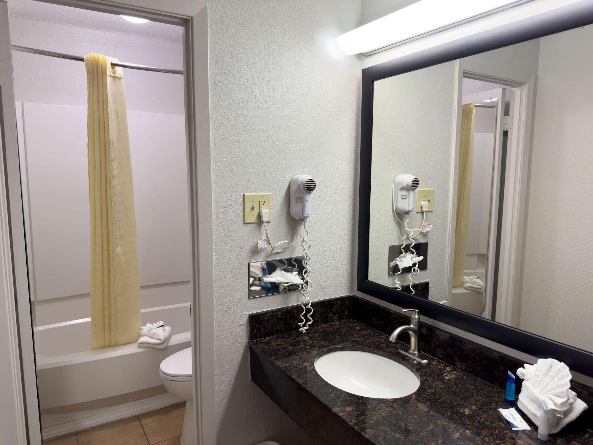 Equipamiento de Habitación Americas Best Value Inn Austin University
