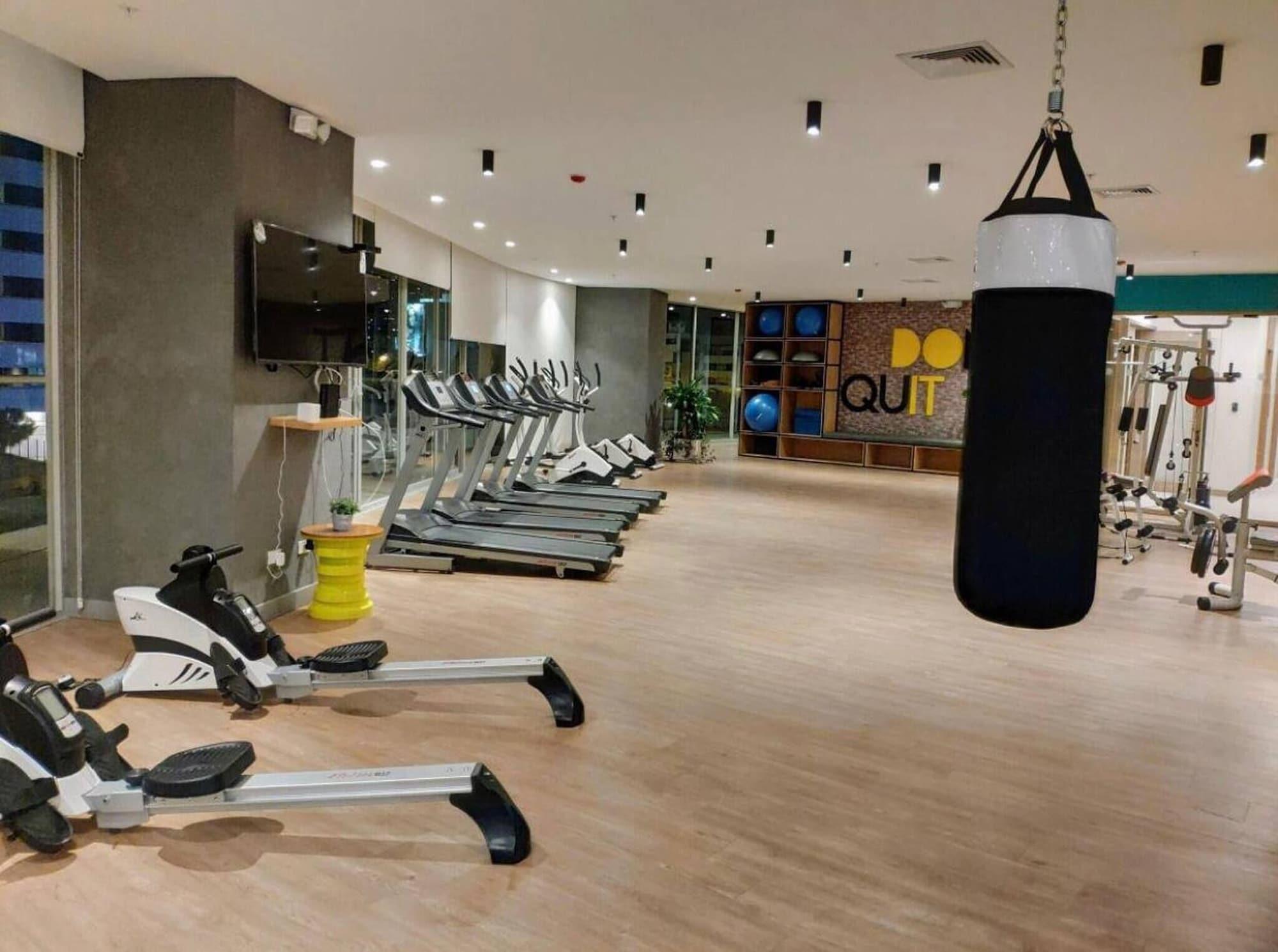 Gimnasio Beautiful Apt-balcony in La Carolina 70 Qled TV