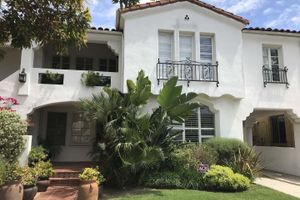 Alojamiento - Guest house, Historical Area, Close to Beverly Hills, and Studios