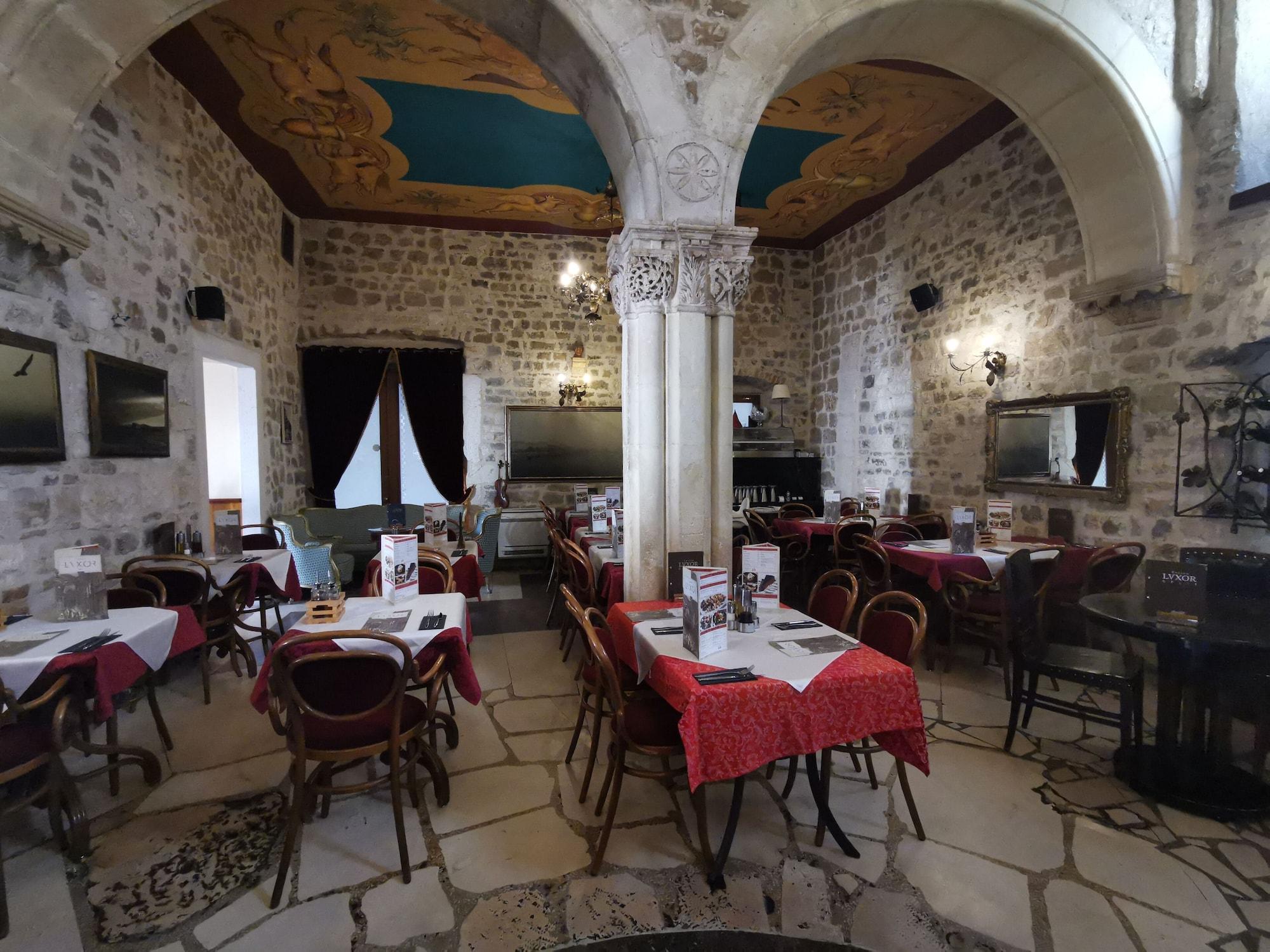 Restaurant Golden Gate Rooms