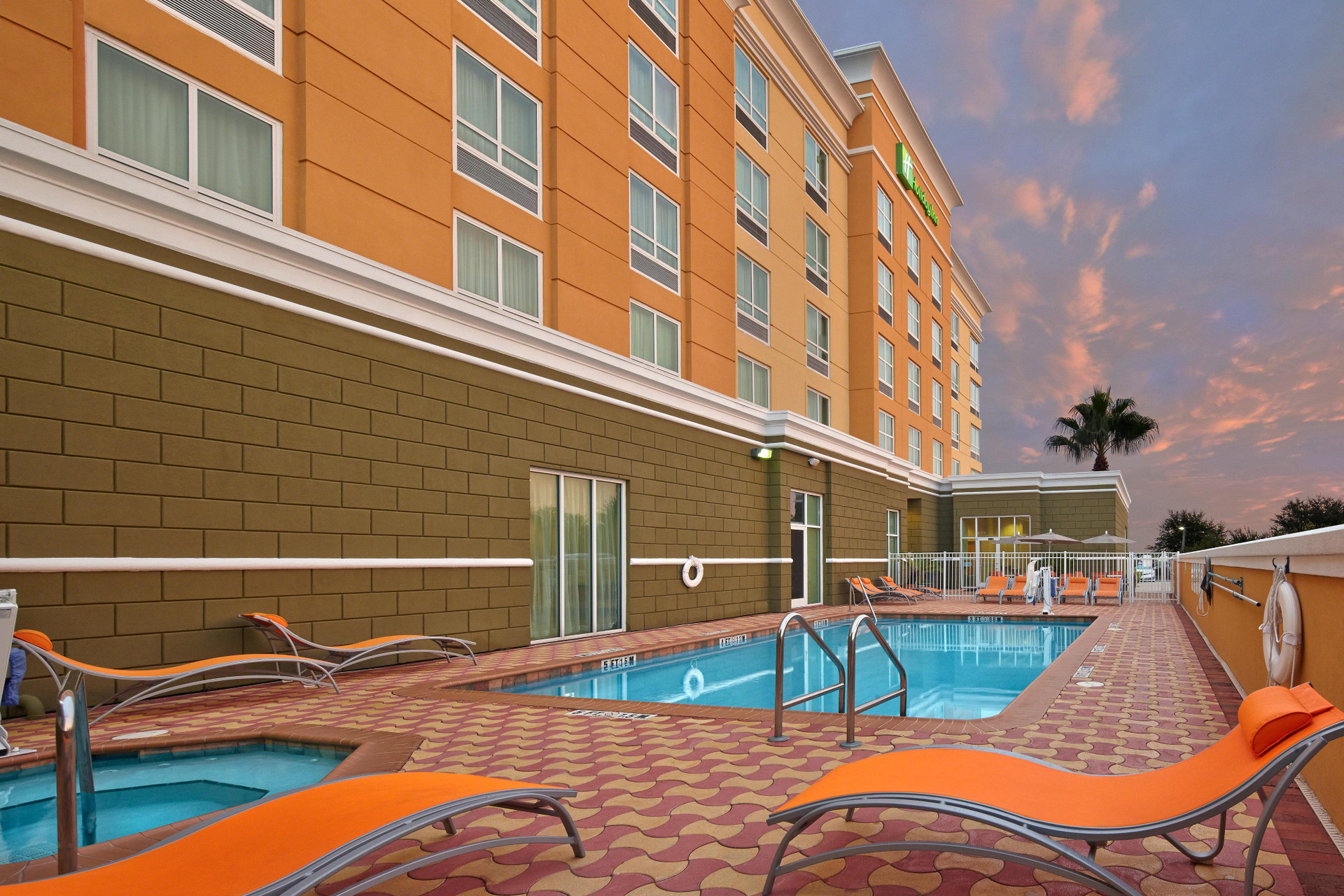 Vista Piscina Holiday Inn Jacksonville E 295 Baymeadows by IHG
