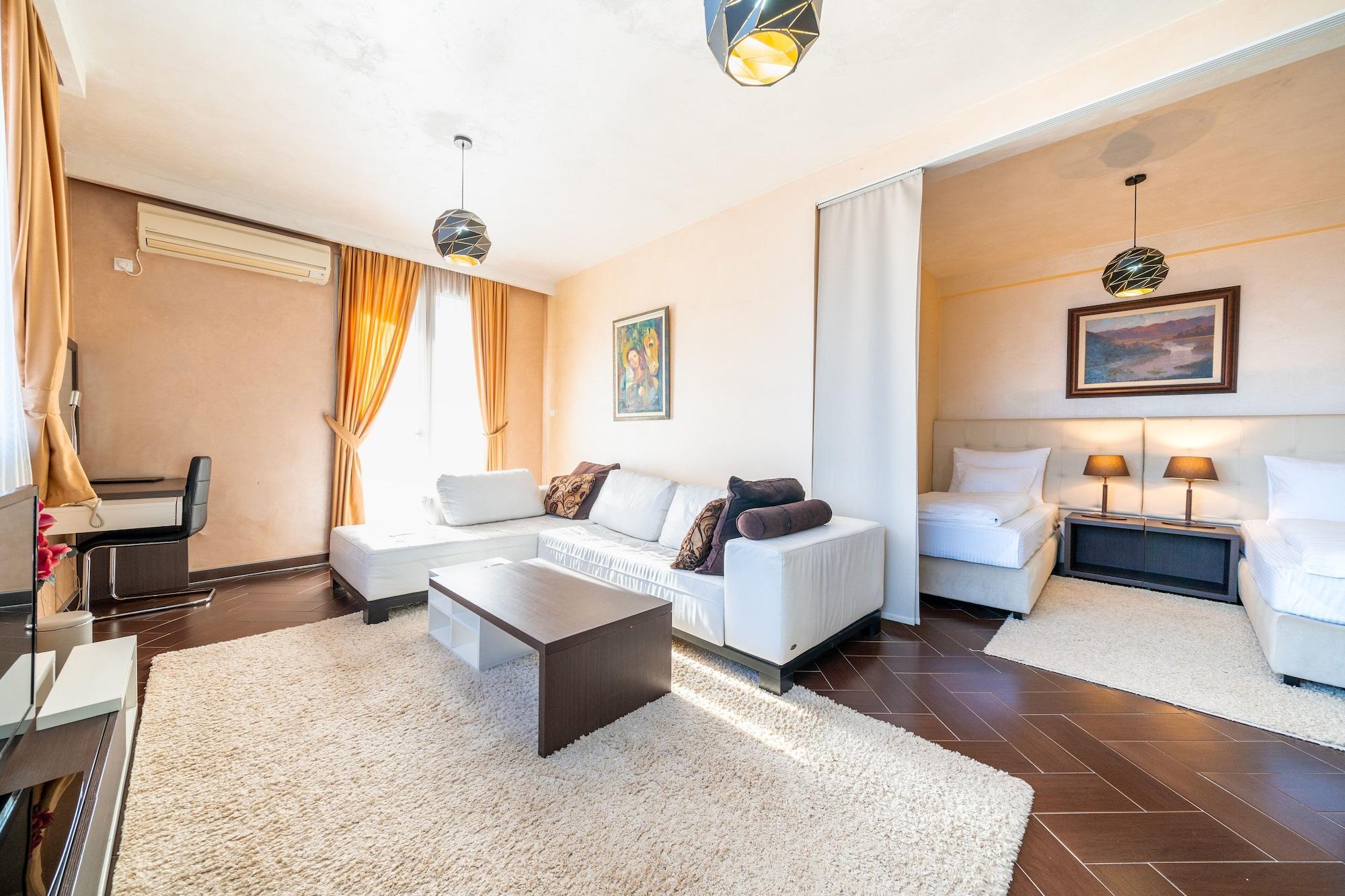 Varios Hotel Alexandar Lux