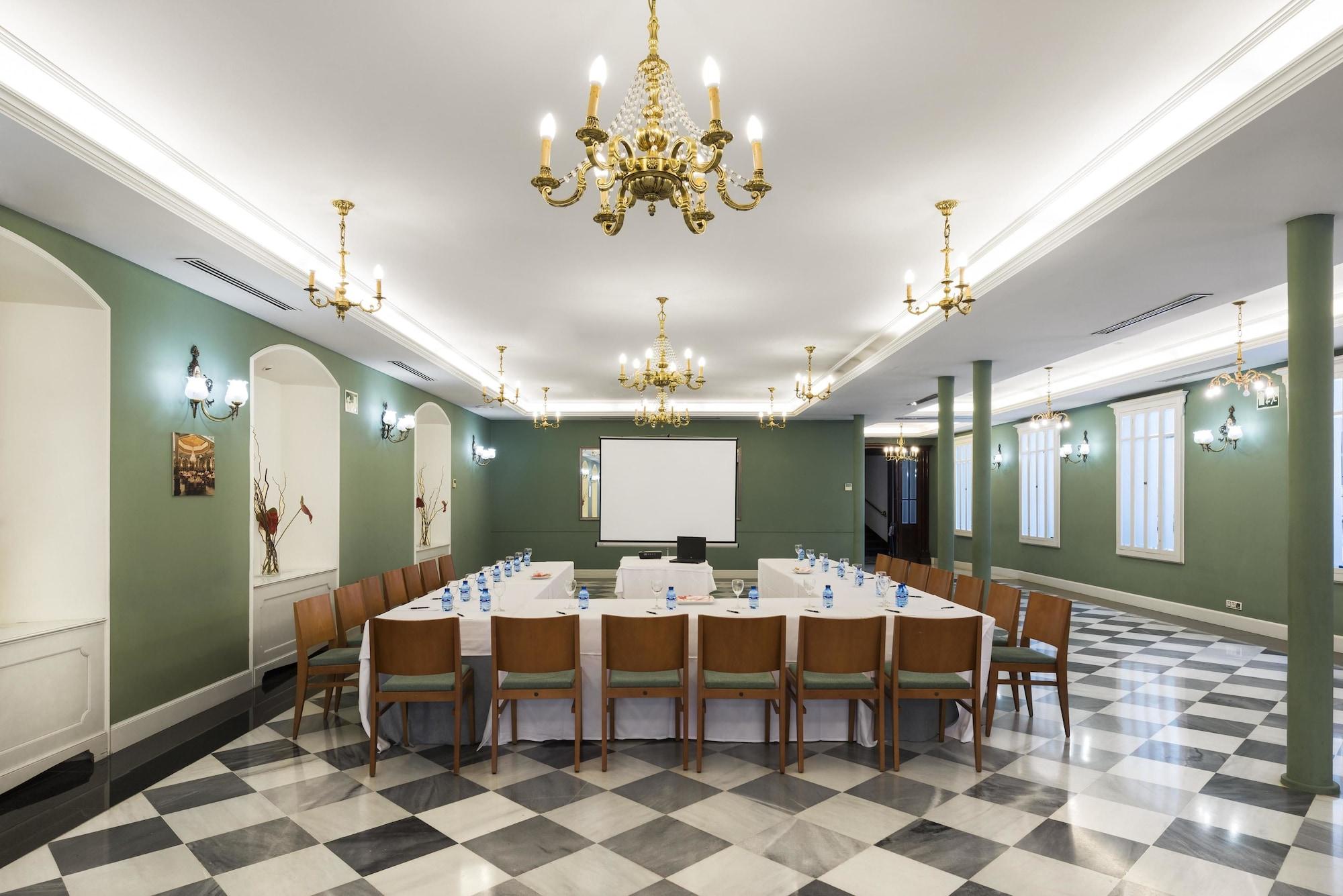 Sala de Reuniones Oriente Atiram