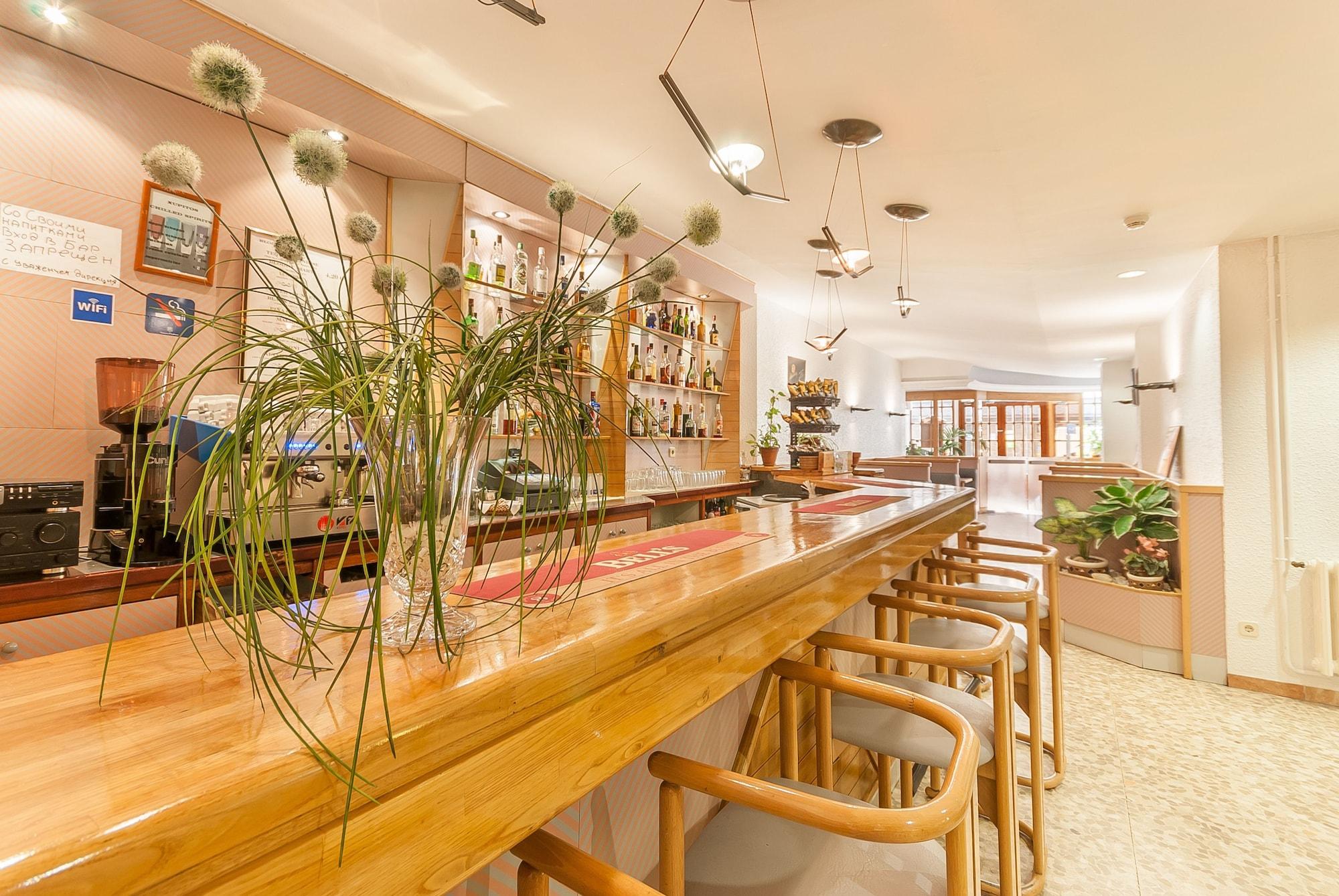 Bar/Salón Hotel Montecarlo