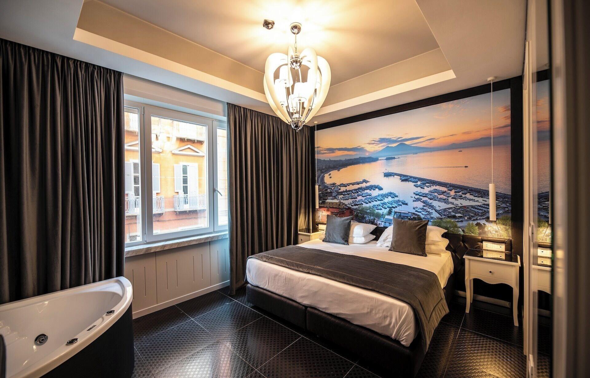 Varios Hotiday Napoli Lungomare