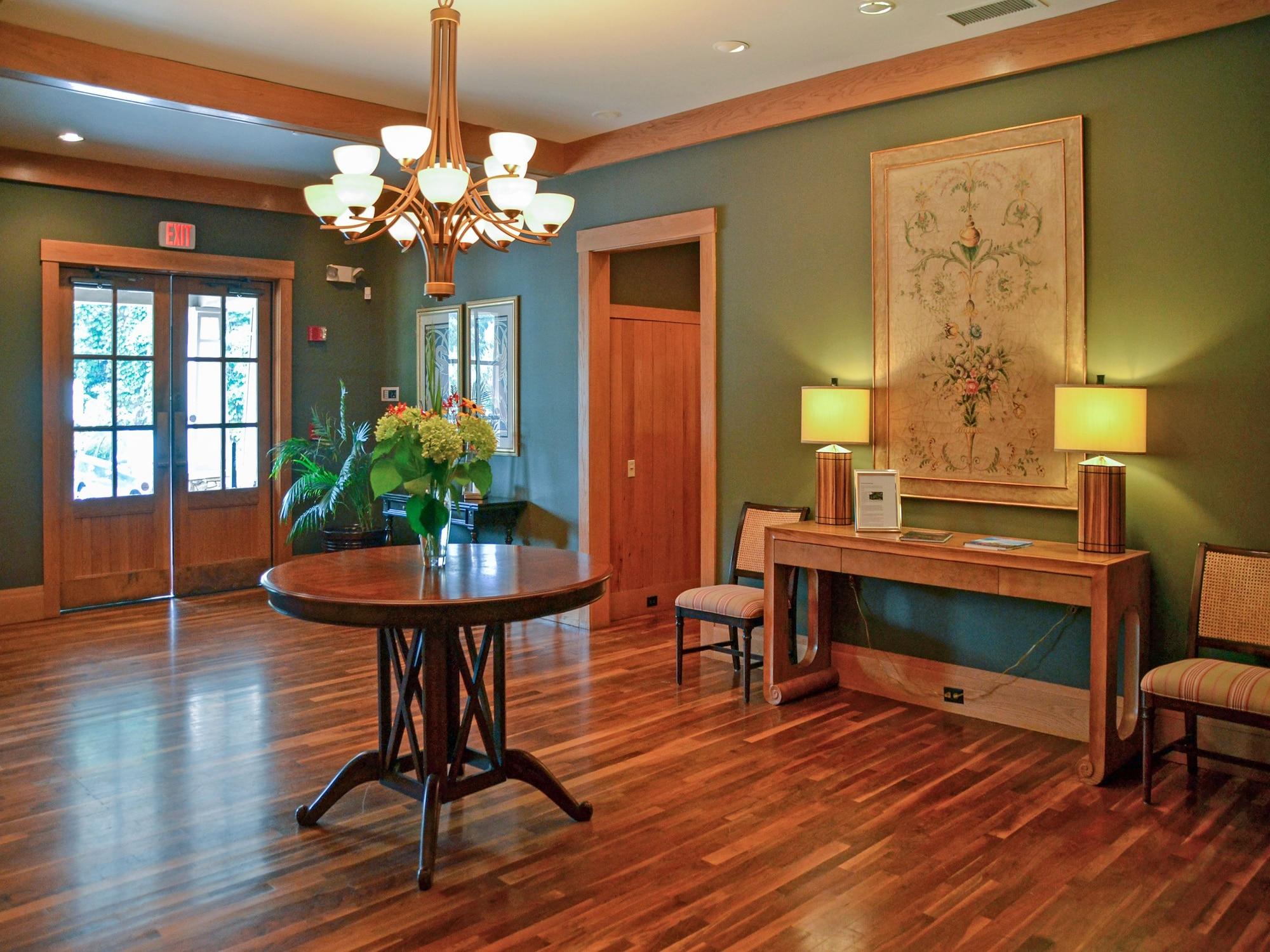 Vista Lobby Nantahala Village