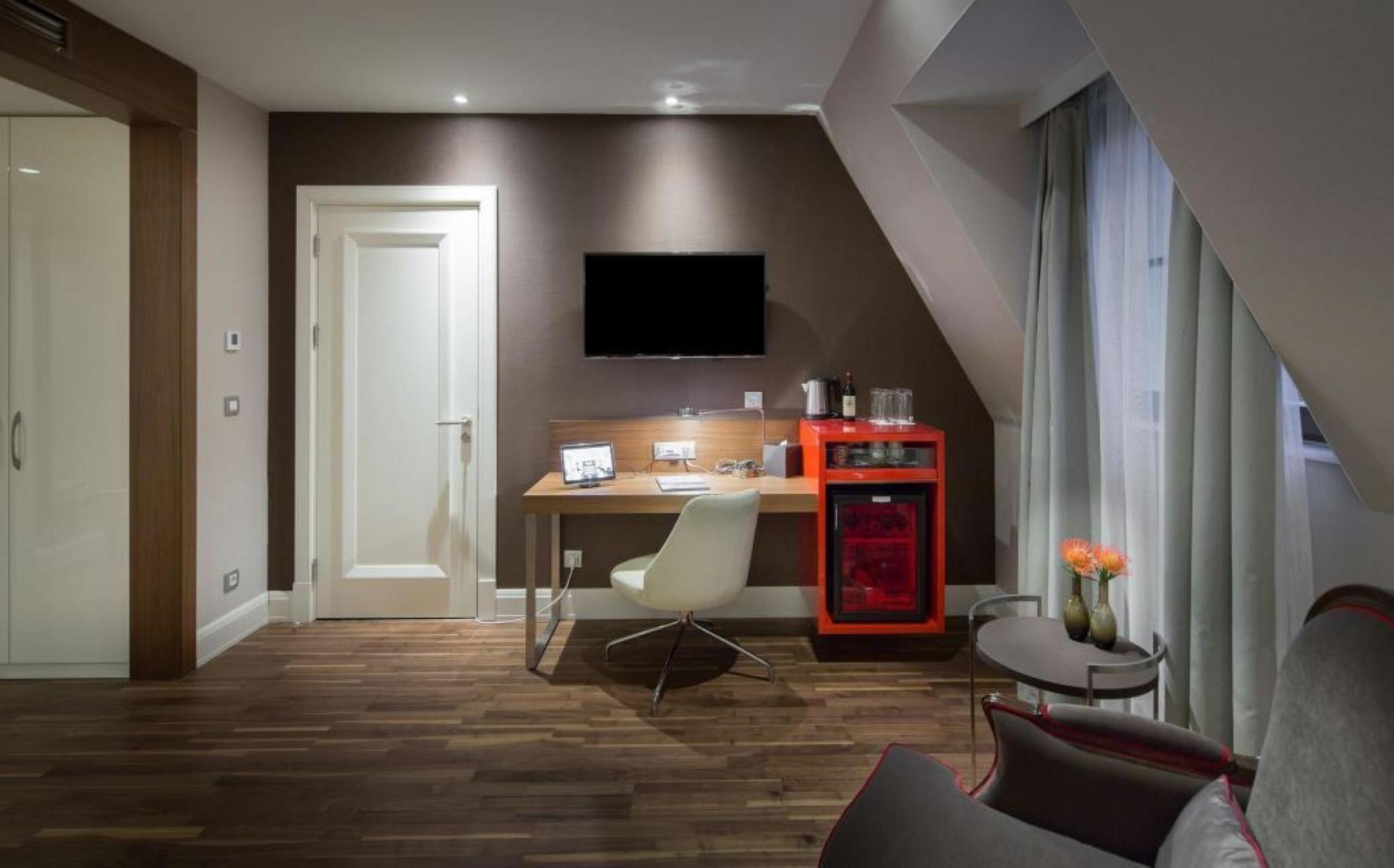 Hotel TITANIC Gendarmenmarkt Berlin