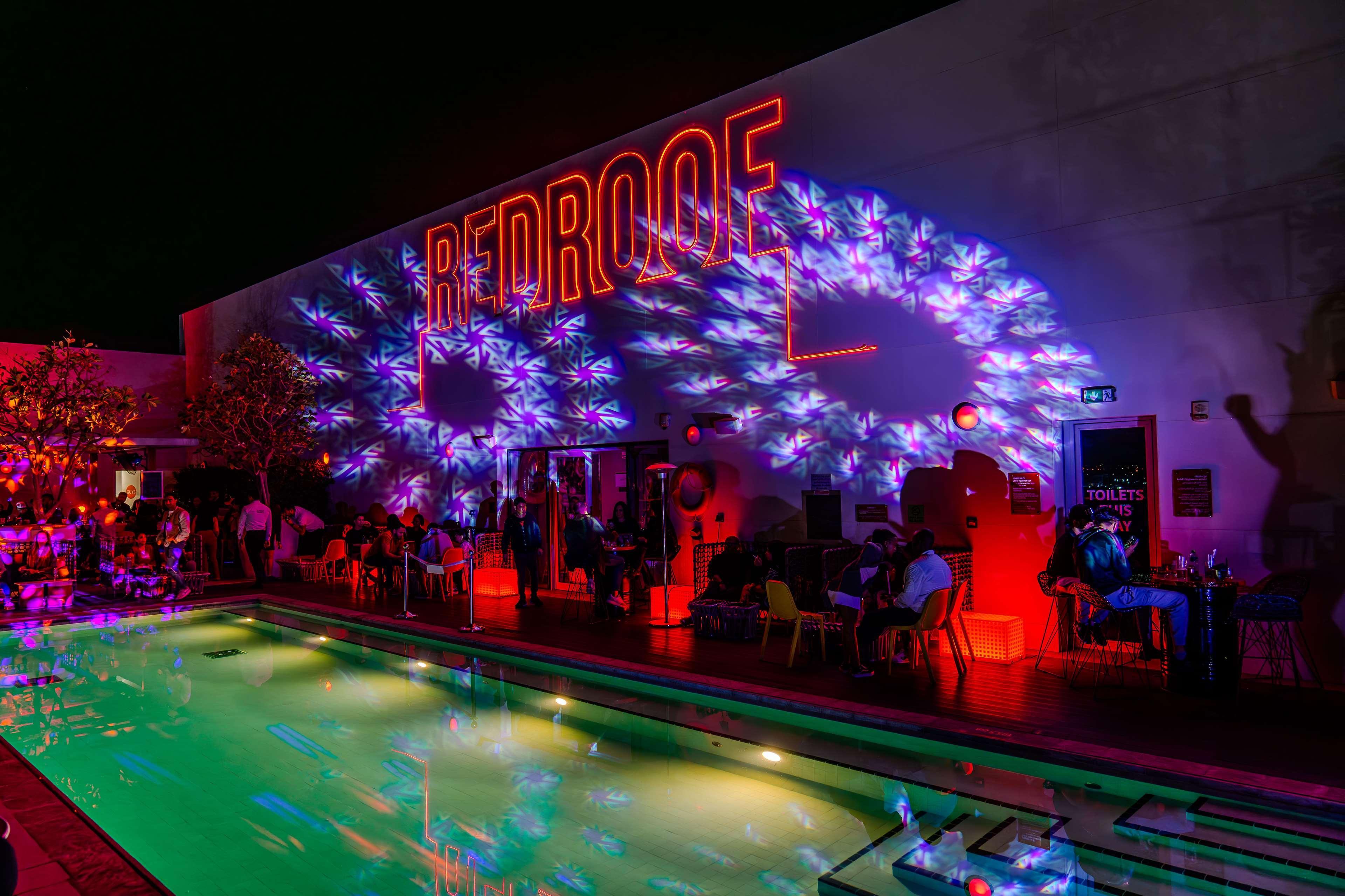 Bar/Salón Radisson Red Dubai Silicon Oasis