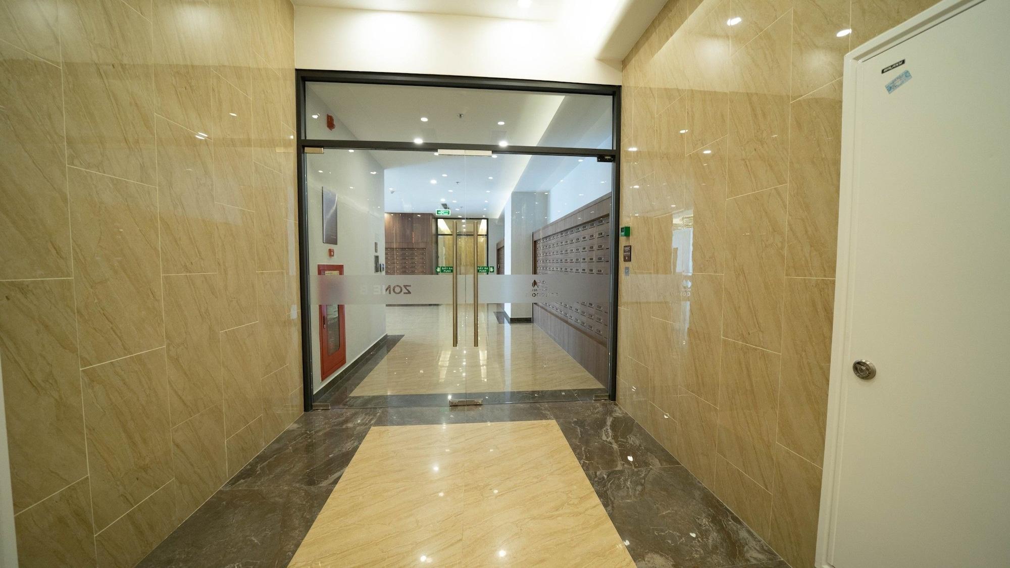 Vista Lobby Luxury Apartment in Vinhomes Metropolis