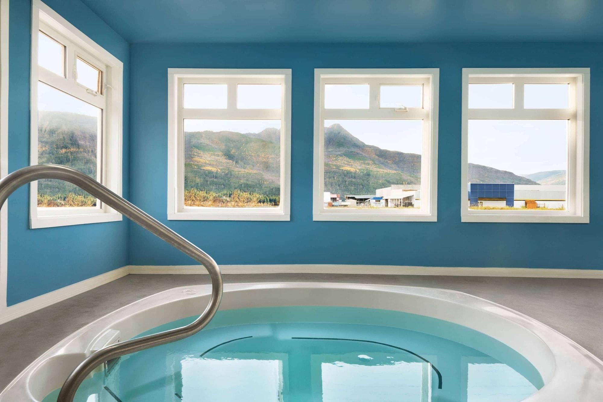 Spa Travelodge by Wyndham Salmon Arm