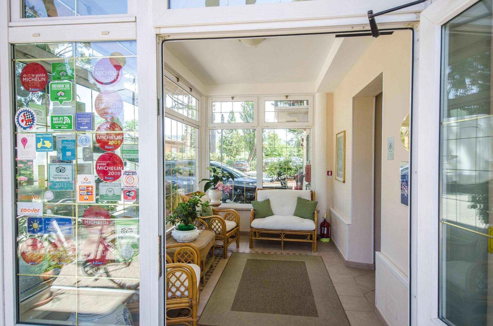 Vista Lobby Hotel Kursaal - Umbria