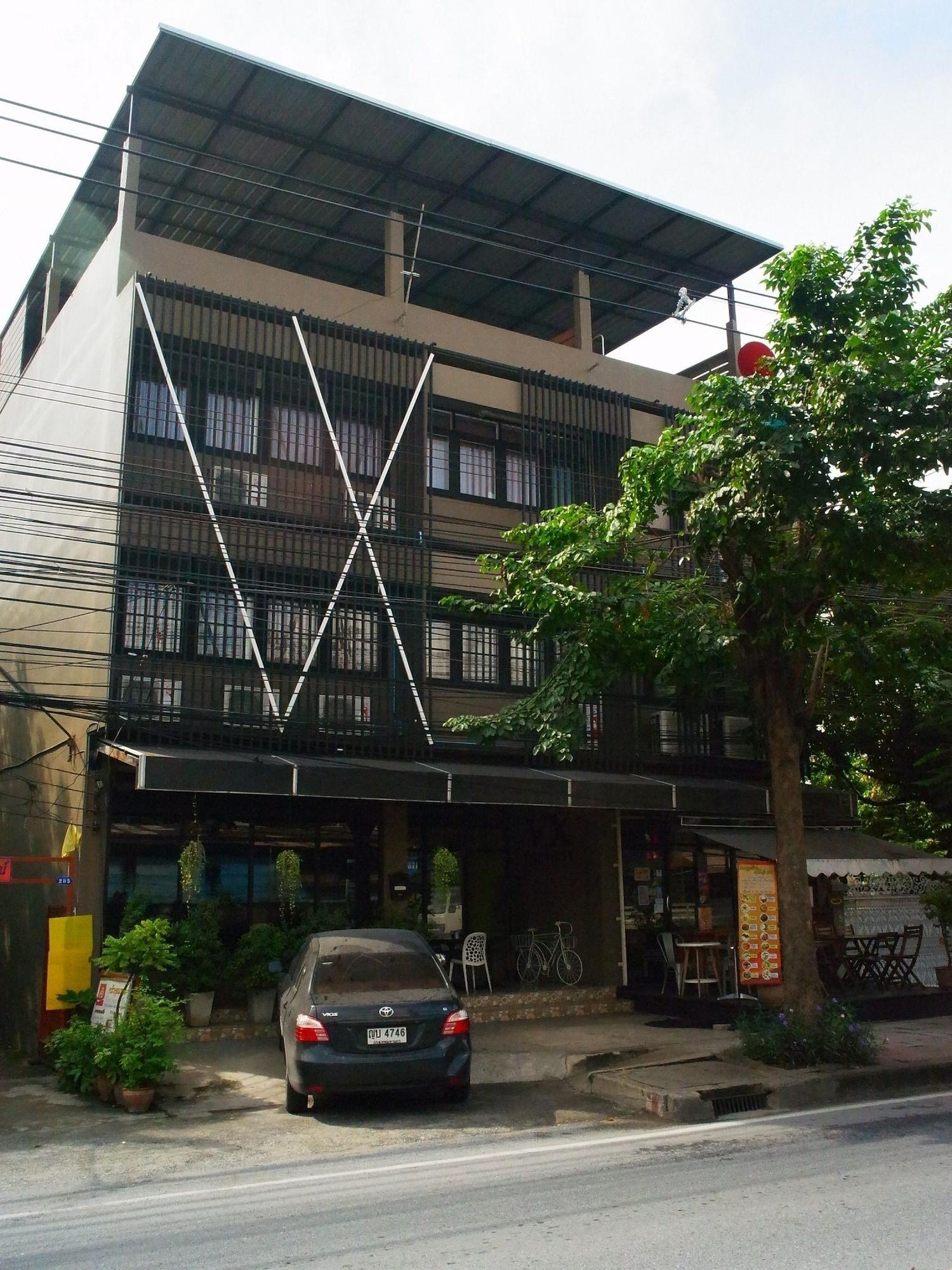 Vista Exterior VX The Fifty - Hostel