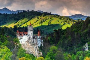 Actividad - Castillo de Drácula, Castillo de Peles y Brasov - Tour de un día entero