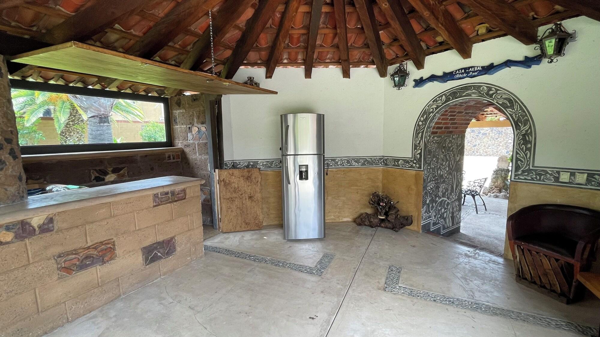 Bar/Salón Casa Akbal