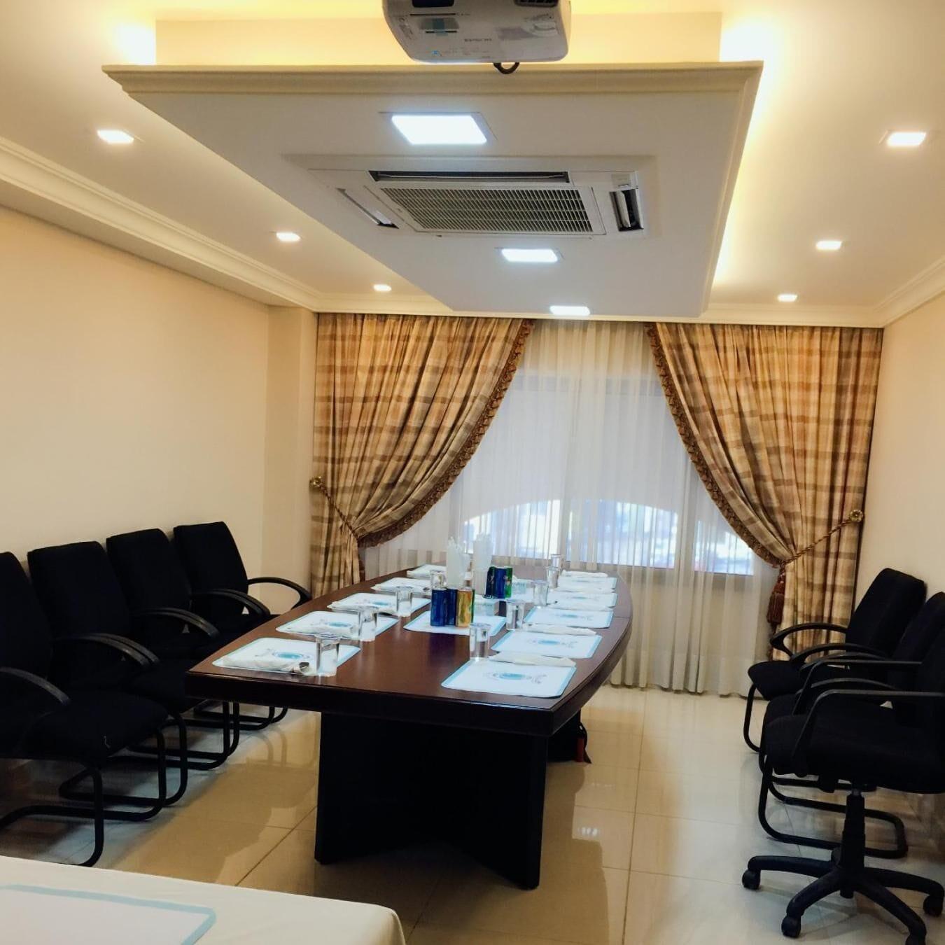 Sala de Reuniones Comfort Hotel Suites