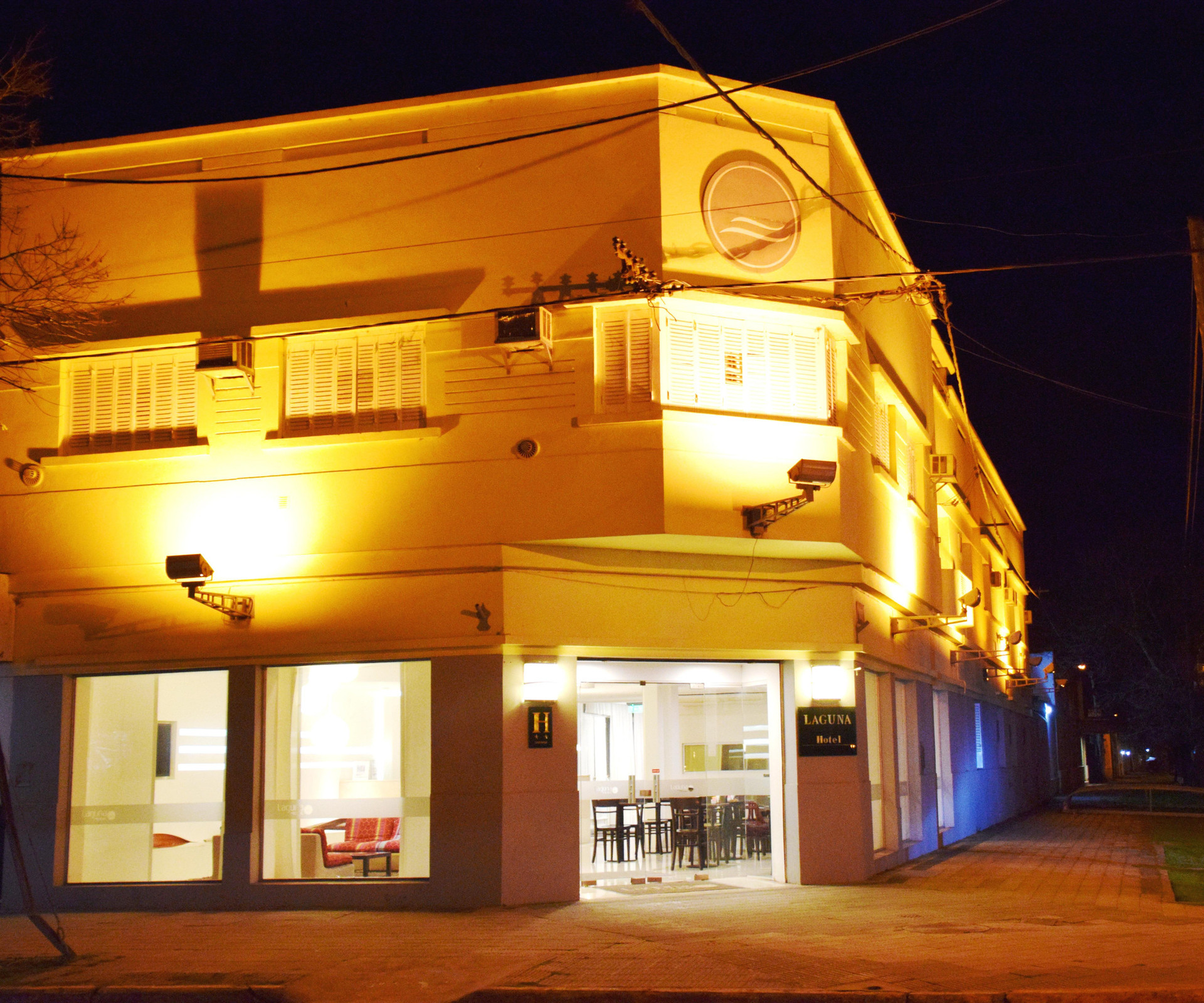Vista Exterior Laguna Hotel