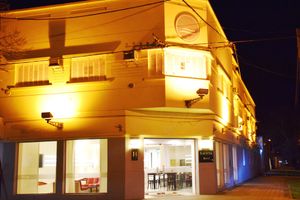 Alojamiento - Laguna Hotel