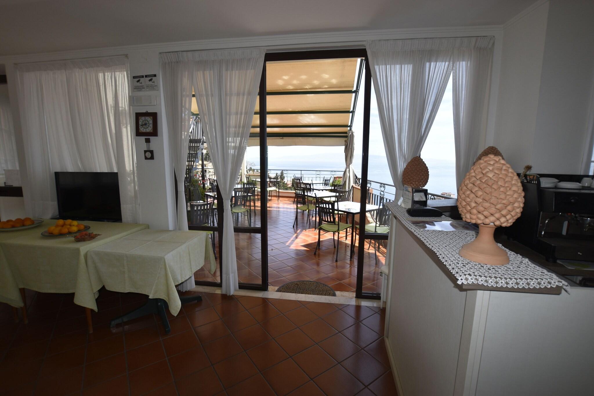 Bar/Salón Hotel Condor