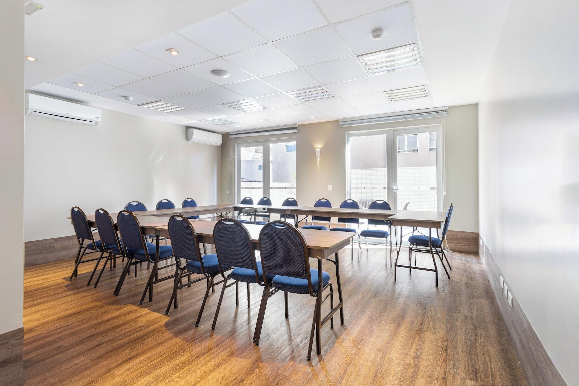 Sala de Reuniones Hotel Bleev Curitiba Batel