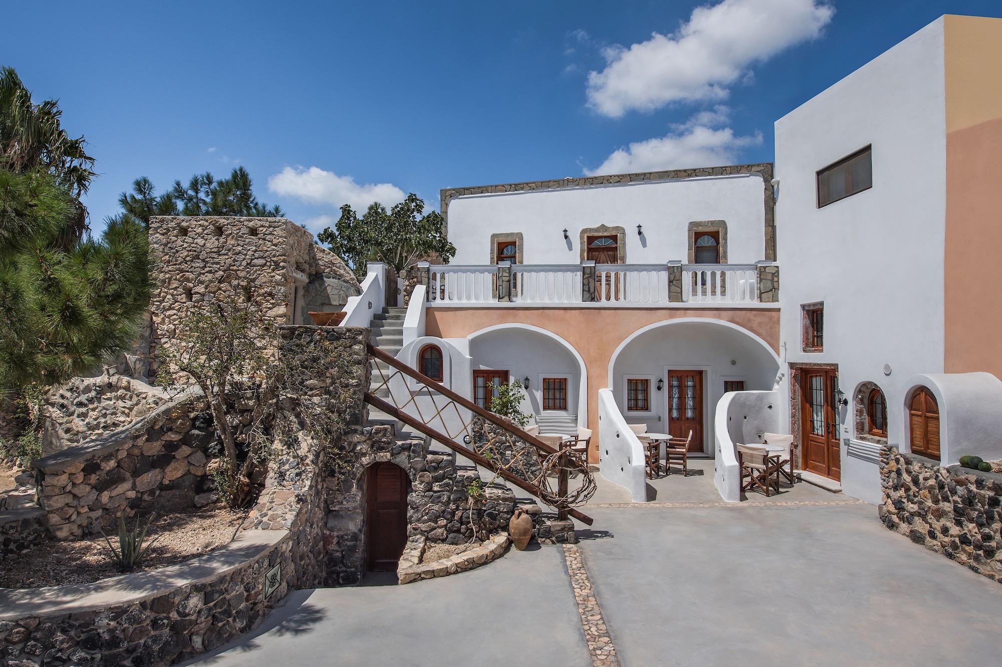 Varios Kokos Traditional Houses