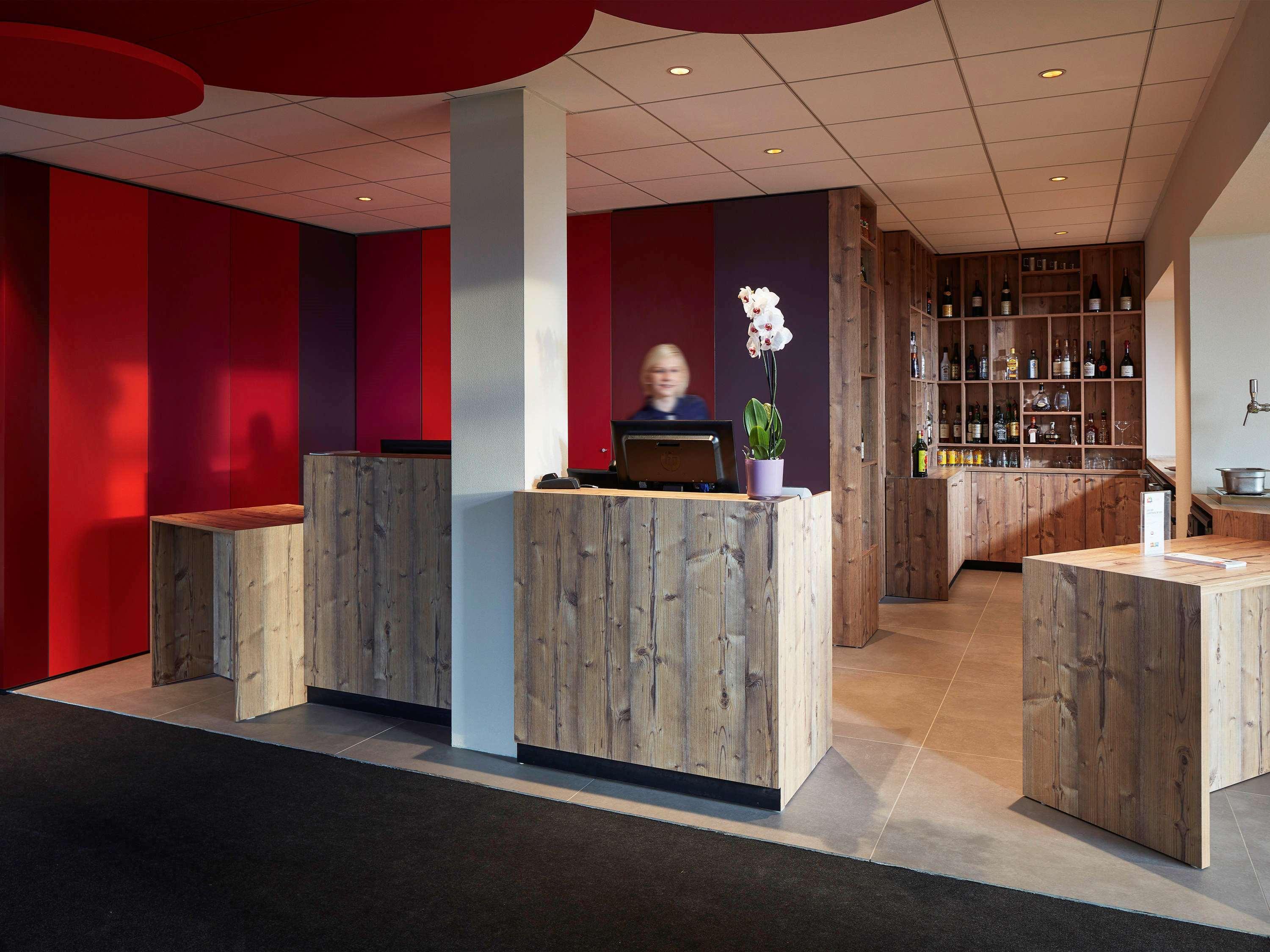 Vista Lobby ibis Styles Colmar Nord