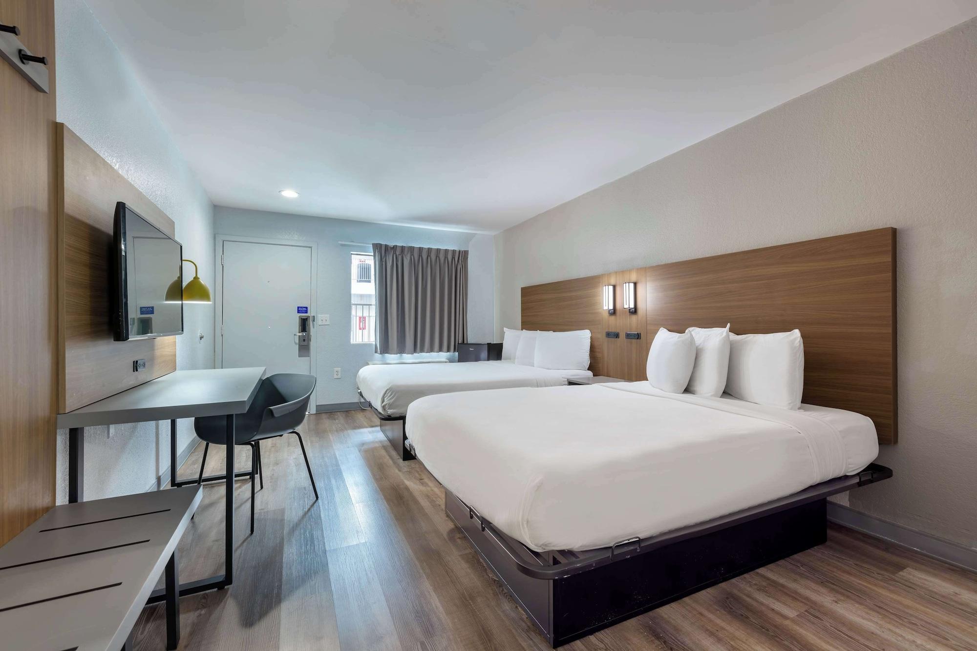 Habitación Motel 6 Santa Ana, CA