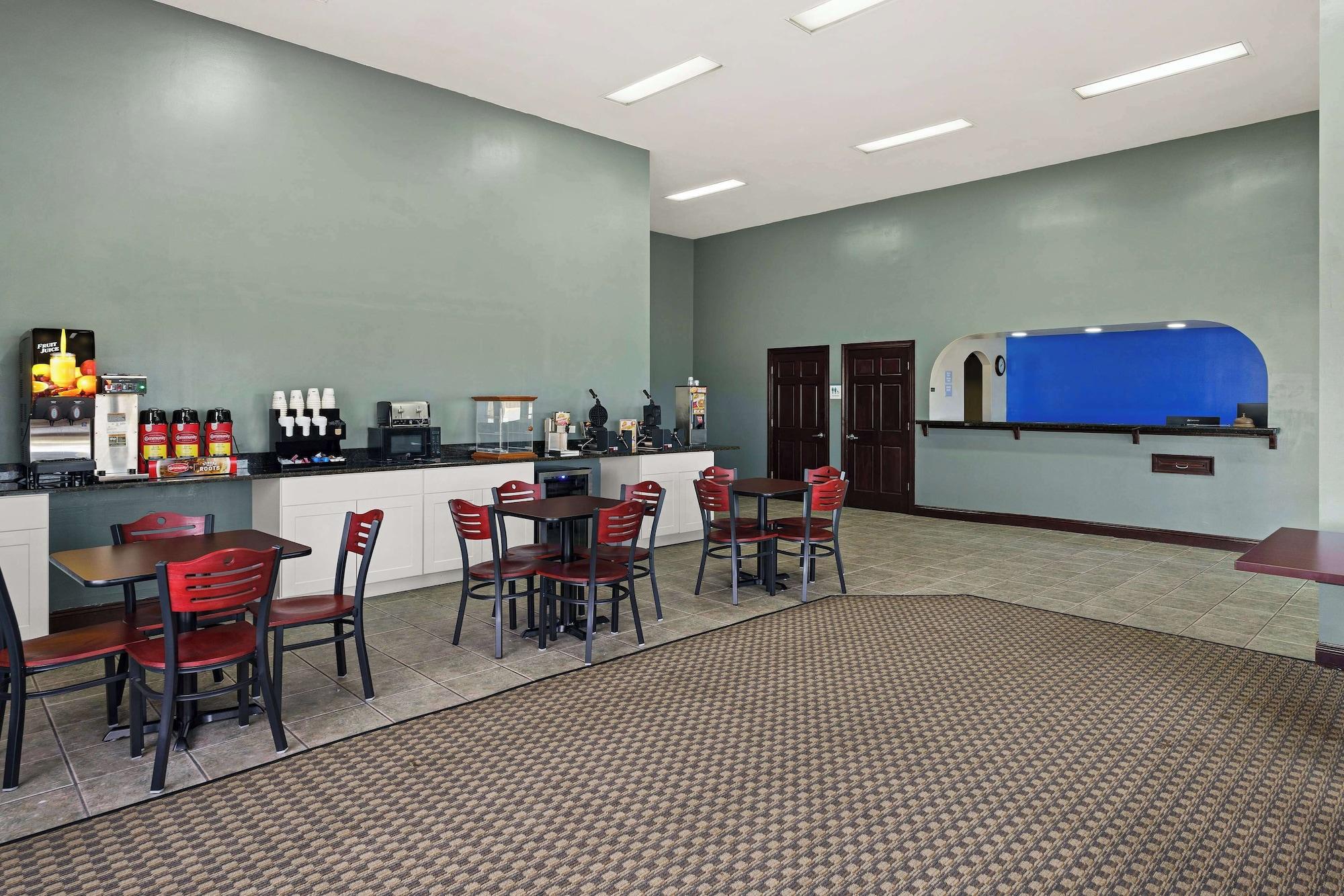 Vista Lobby SureStay by Best Western Gulfport