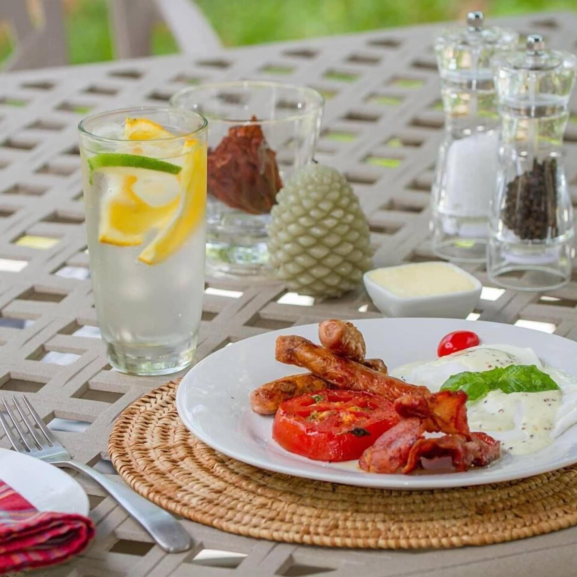 Restaurant 528  Victoria Falls Guest House
