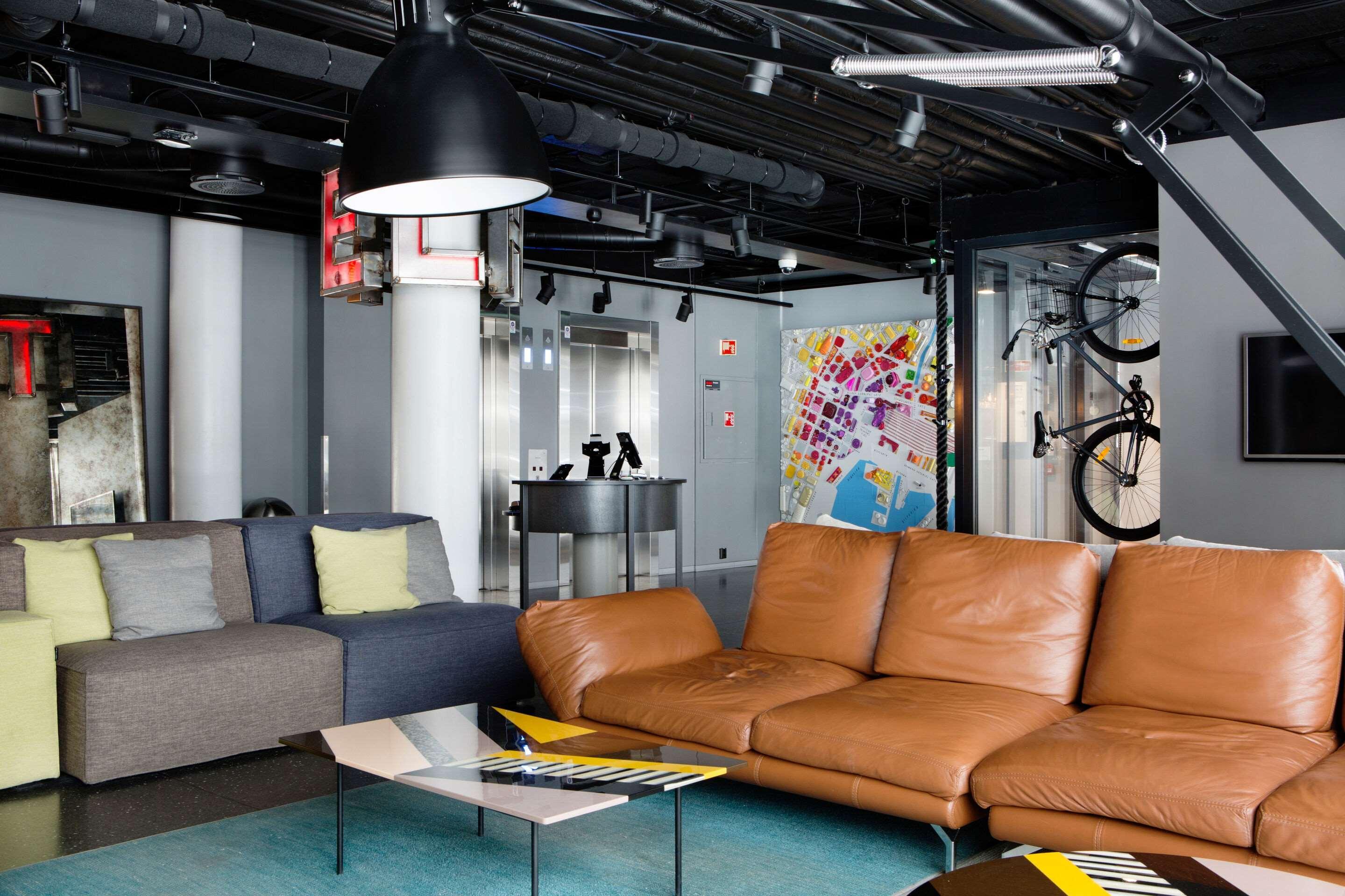 Varios Comfort Hotel Xpress Central Station