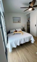 Alquiler Vacacional - Private Room with Entrance & Bathroom -All yours!