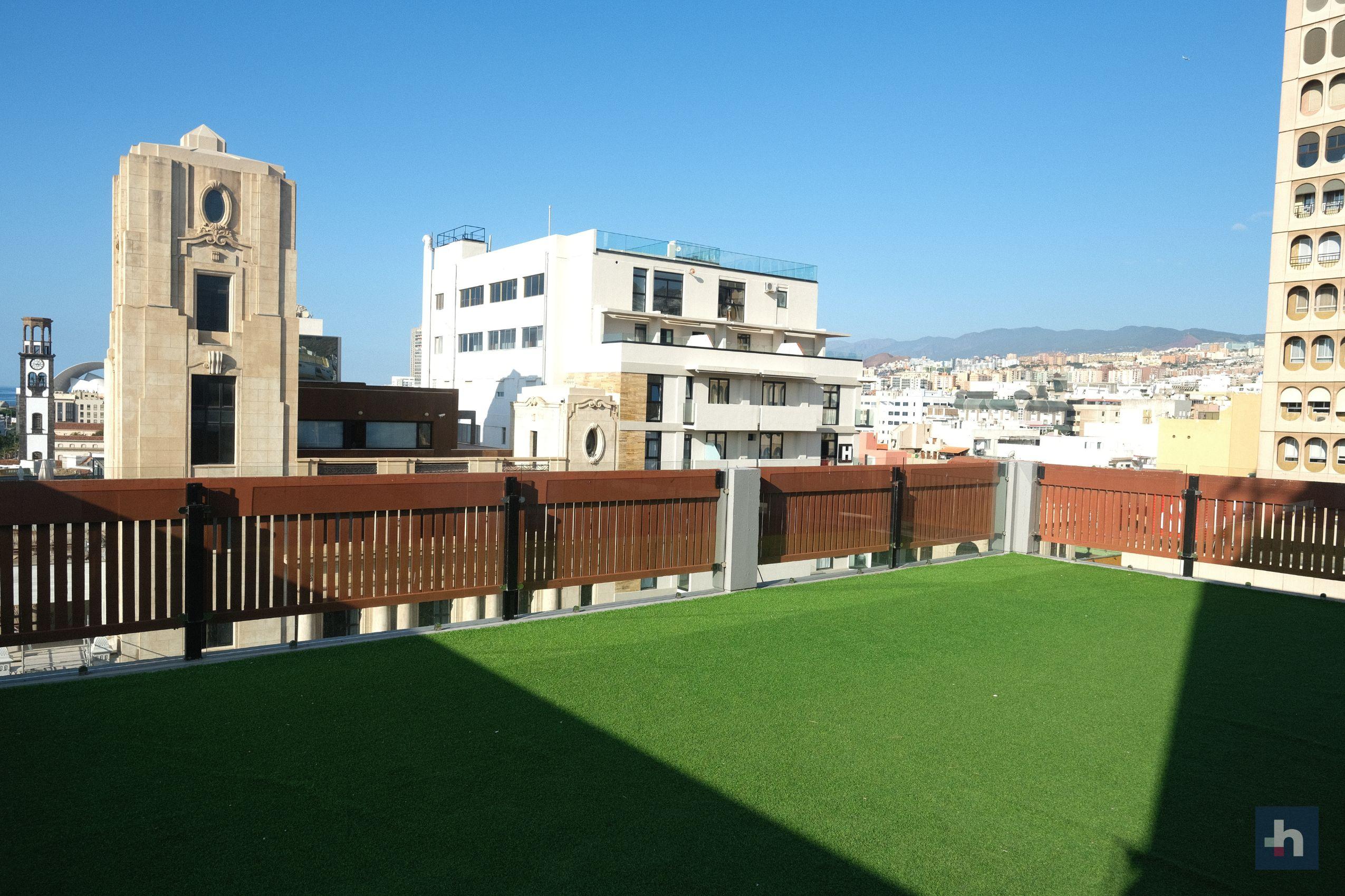 Varios Hotel Adonis Plaza