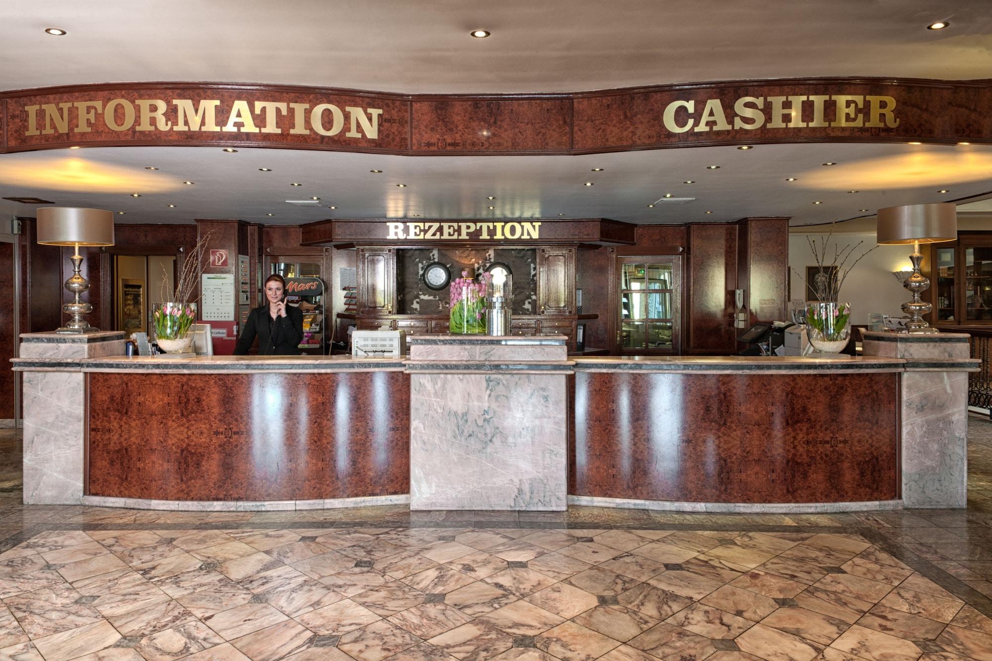 Vista Lobby Van der Valk Hotel Gladbeck