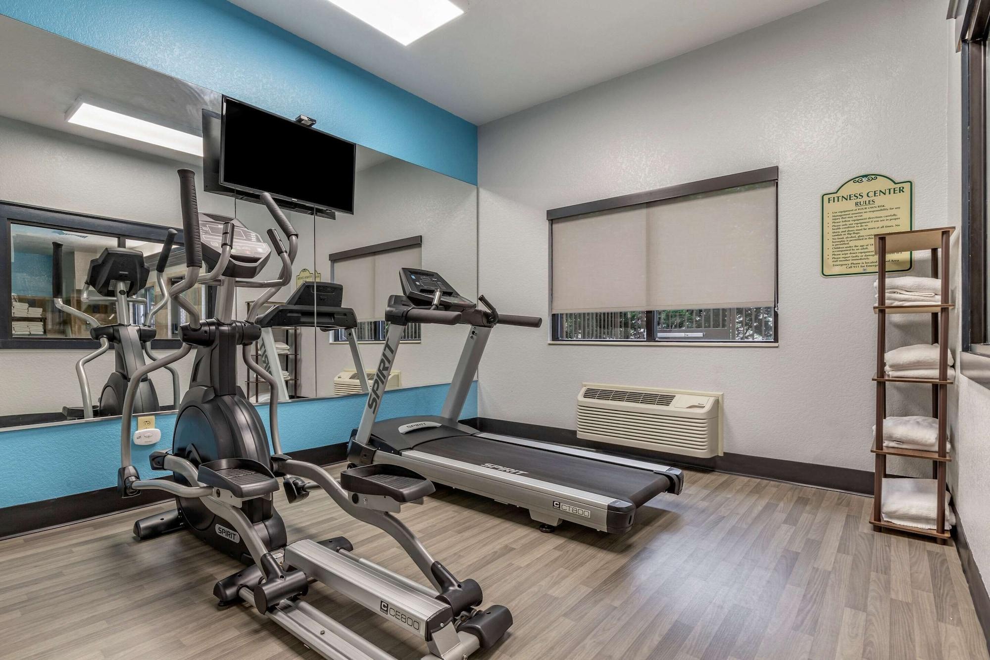 Gimnasio Brookstone Lodge near Biltmore Village, Ascend Hotel Collection by Choice Hotels International