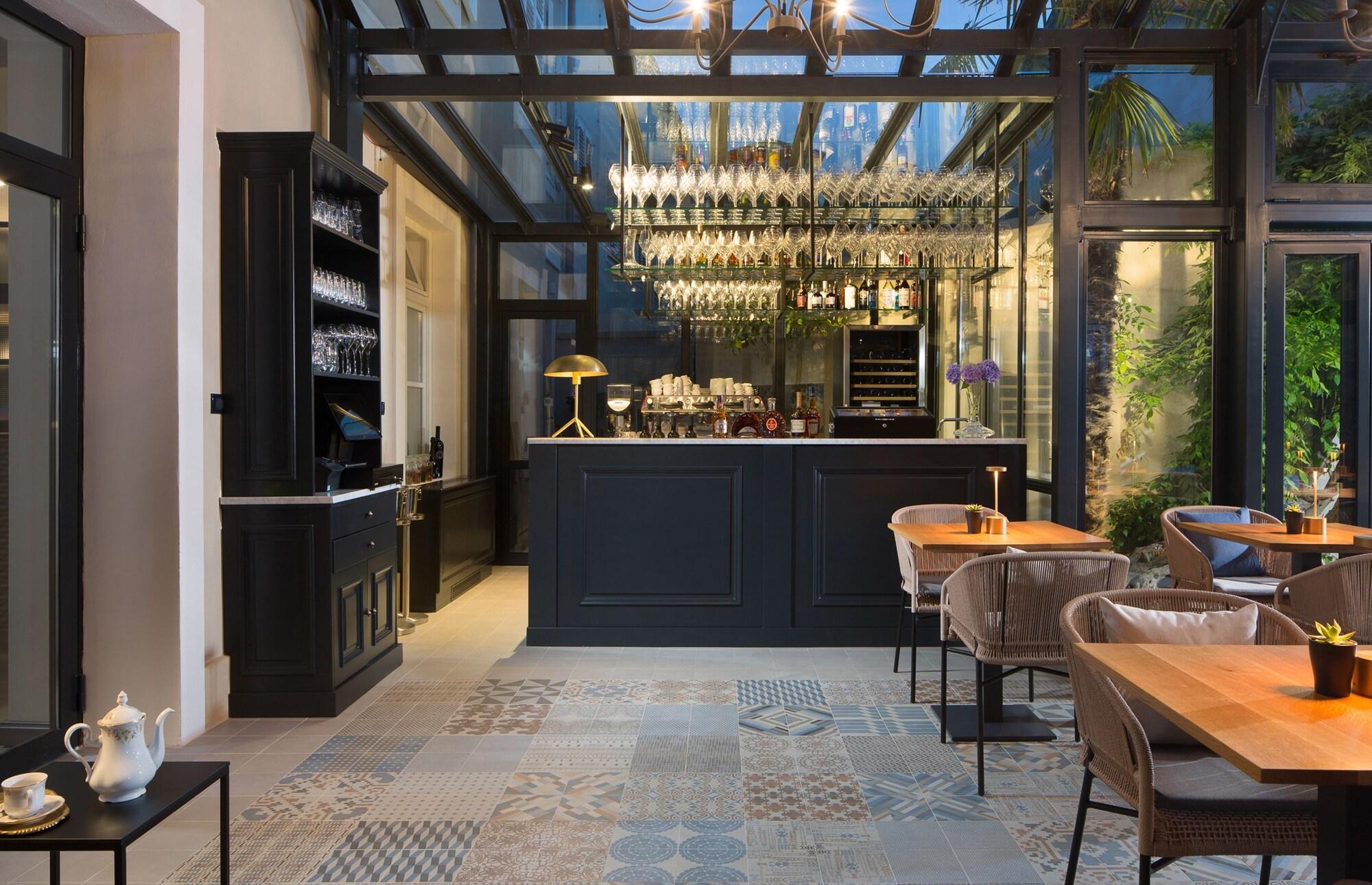 Bar/Salón Almayer Art & Heritage Adults Only Hotel & Dépendance Rooms