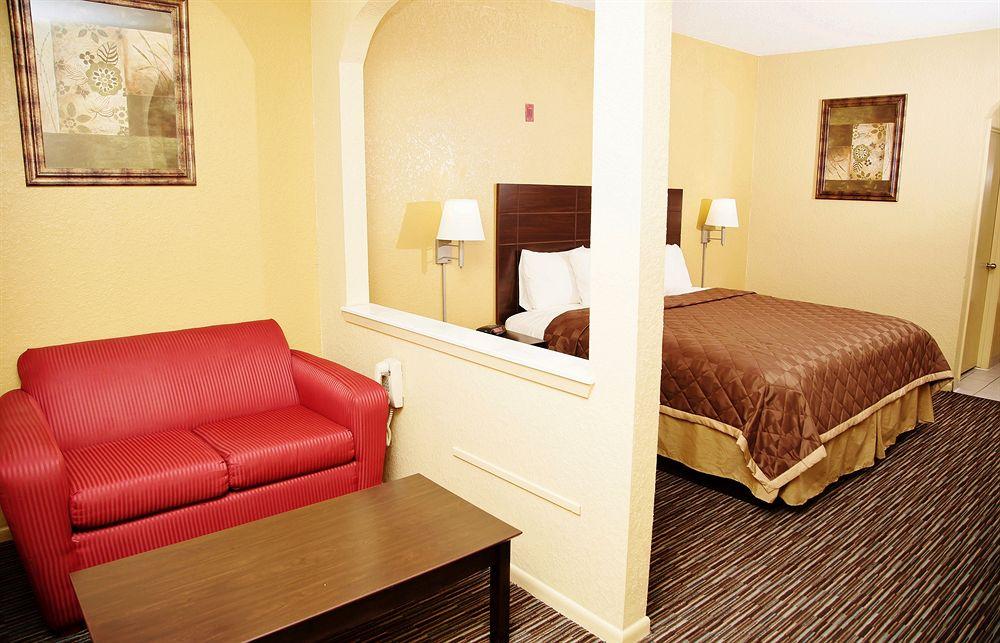 Varios Winchester Inn & Suites Humble/IAH/North Houston