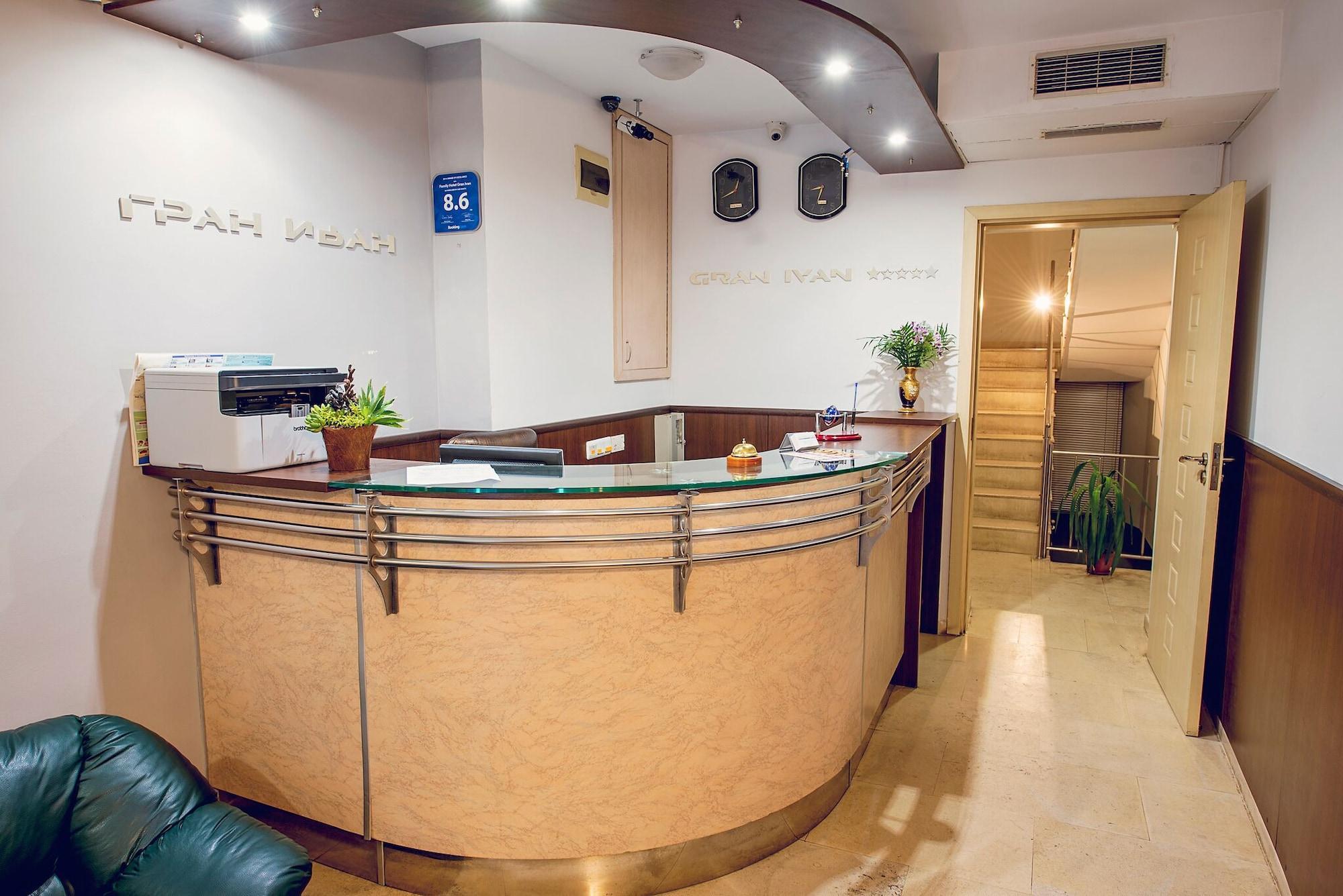 Vista Lobby Family Hotel Gran Ivan