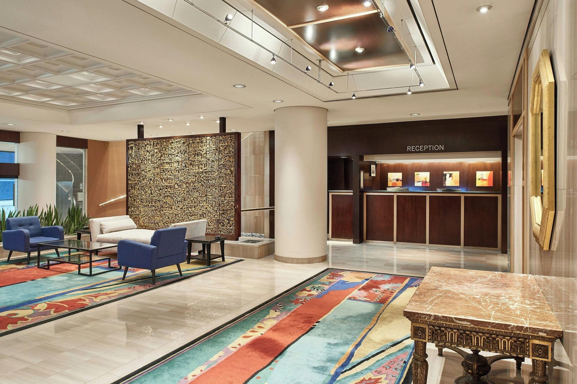 Vista Lobby Metropolitan Hotel Vancouver