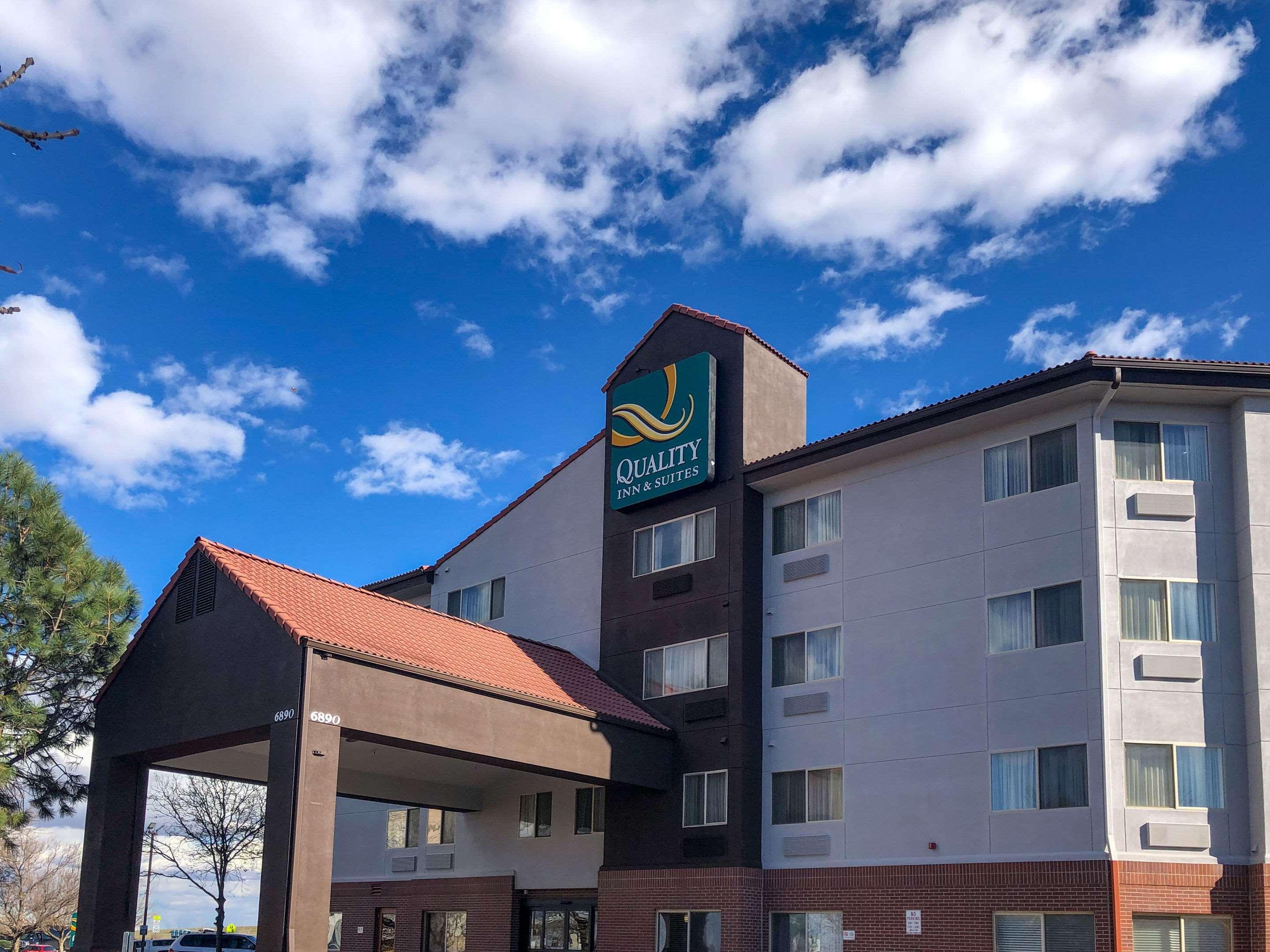 Vista Exterior Quality Inn & Suites Denver International Airport