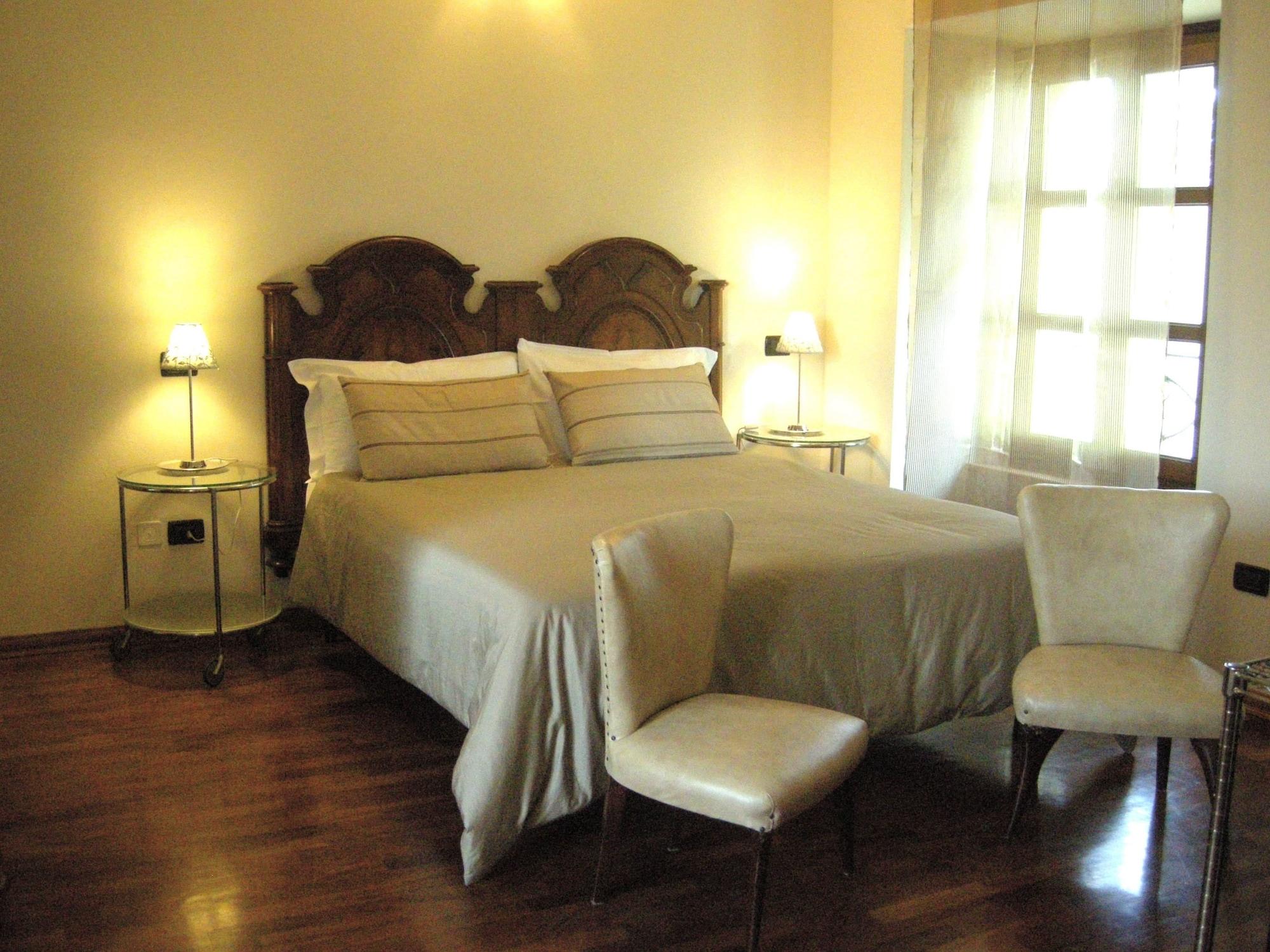 Habitación Villa Scati