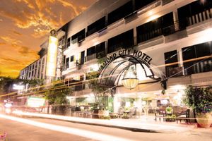 Alojamiento - Diamond City Hotel